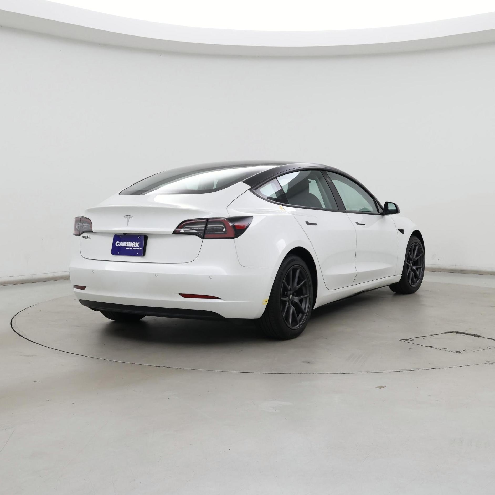 Thumbnail: 2021 Tesla Model 3 - 8