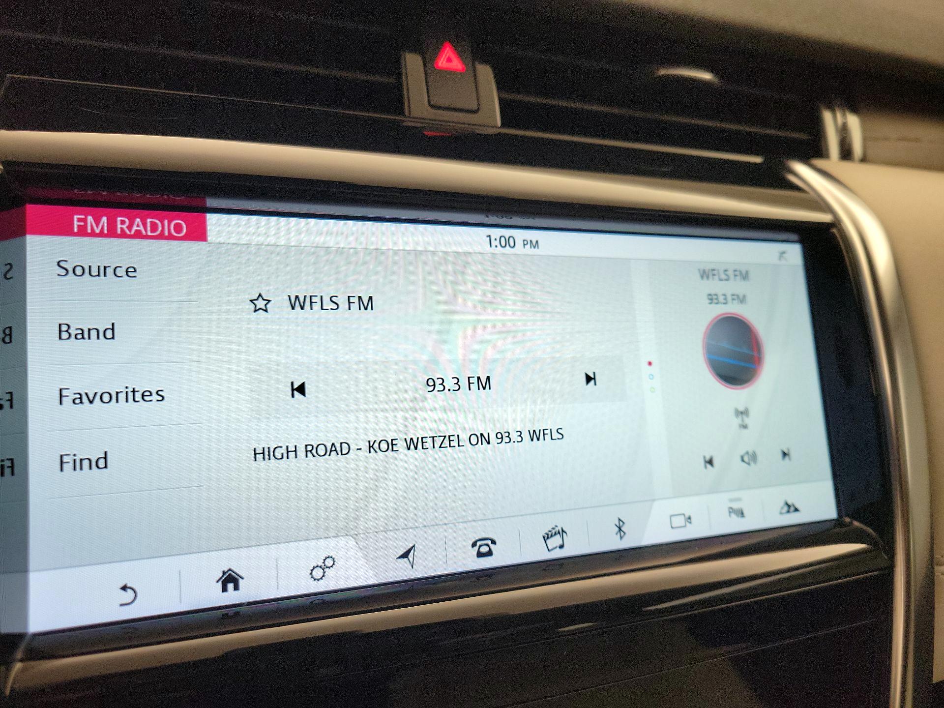 Thumbnail: 2020 Land Rover Discovery Sport - 15