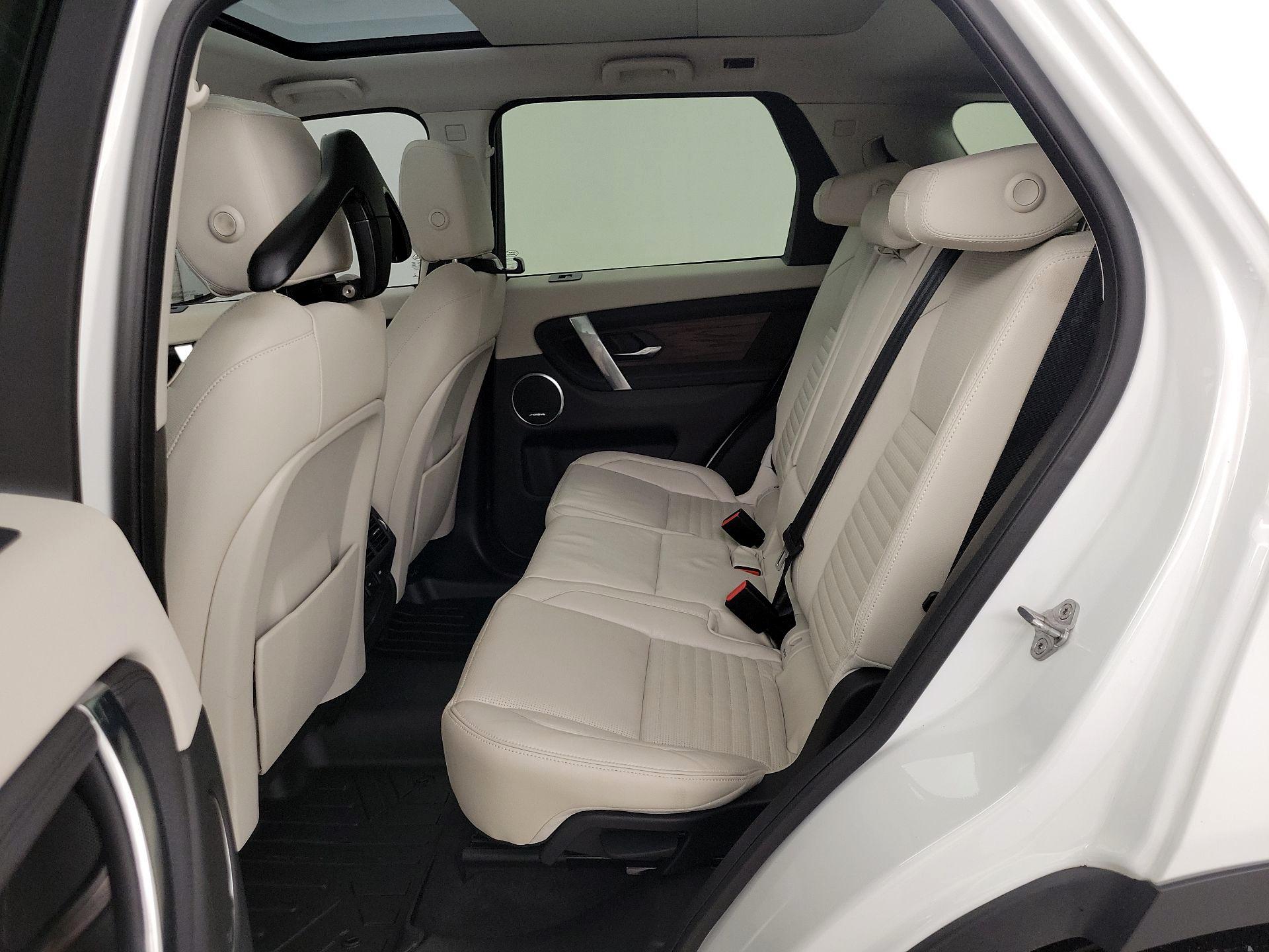 Thumbnail: 2020 Land Rover Discovery Sport - 20