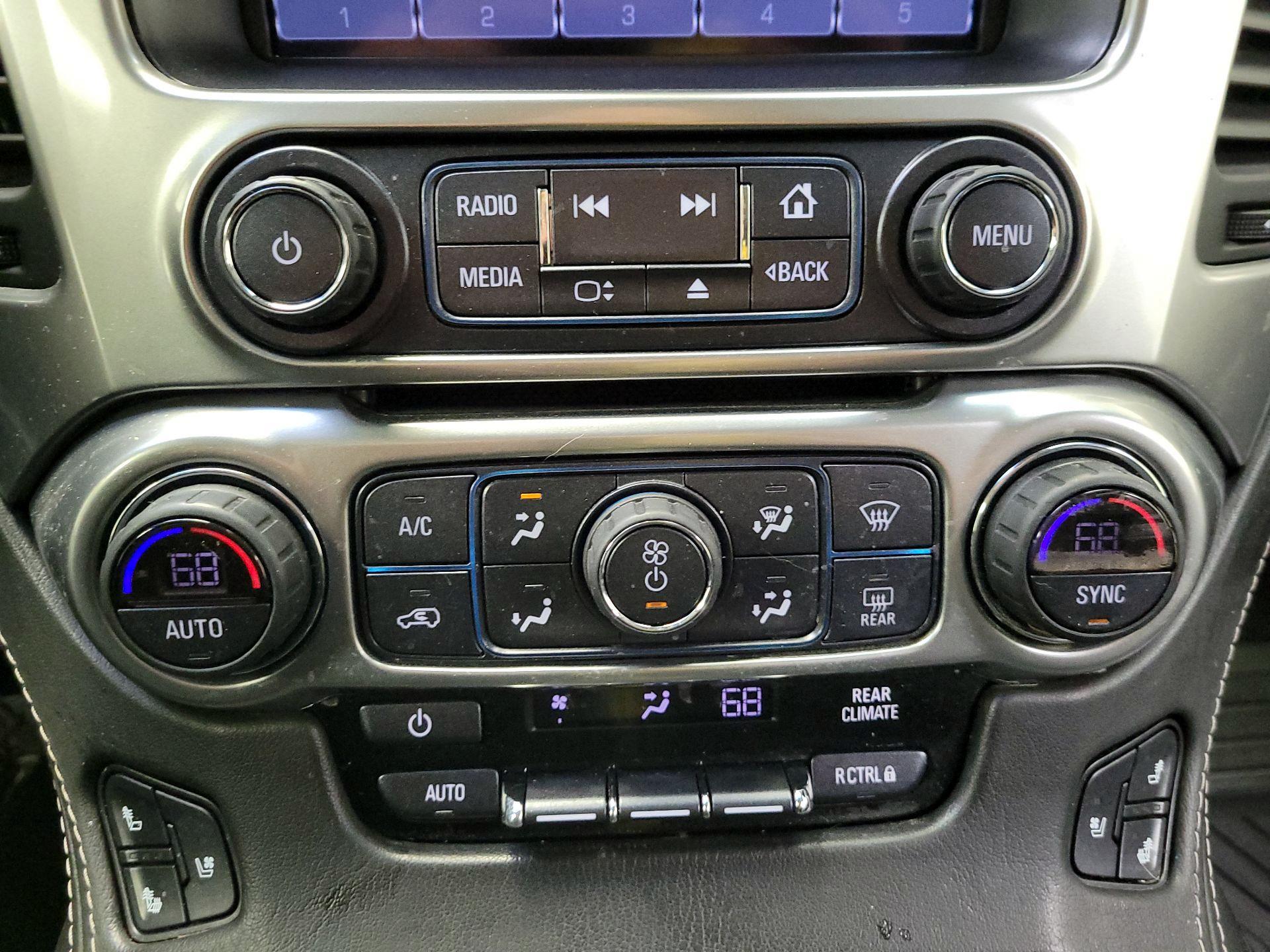 Thumbnail: 2019 Chevrolet Tahoe - 17