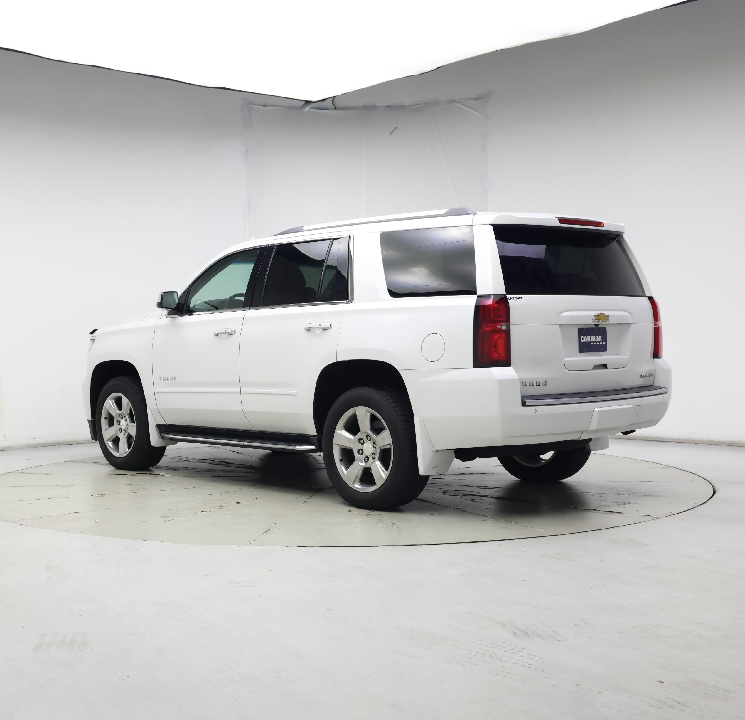 Thumbnail: 2019 Chevrolet Tahoe - 2