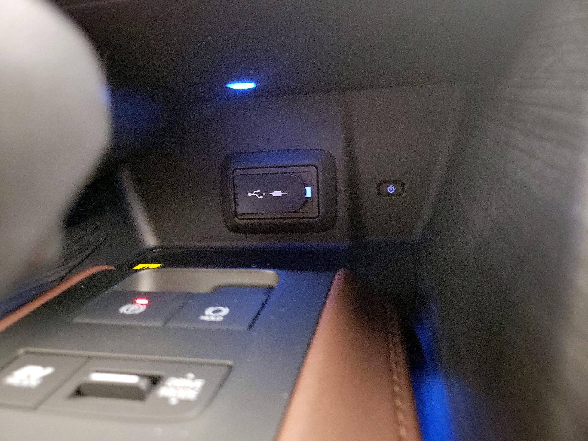 Thumbnail: 2021 Toyota Venza - 19