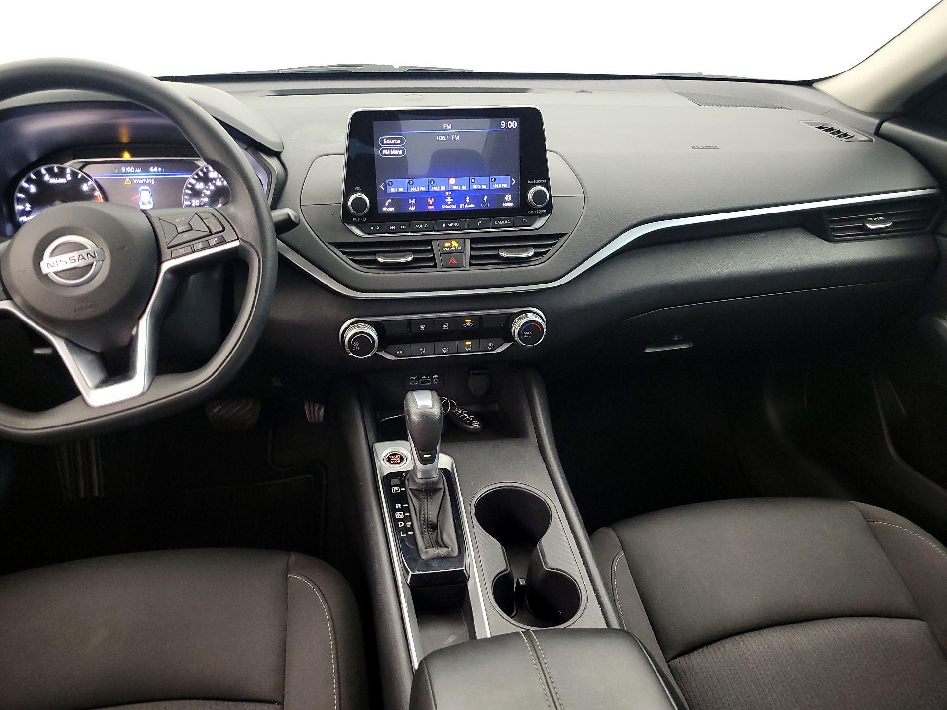 Thumbnail: 2020 Nissan Altima - 9