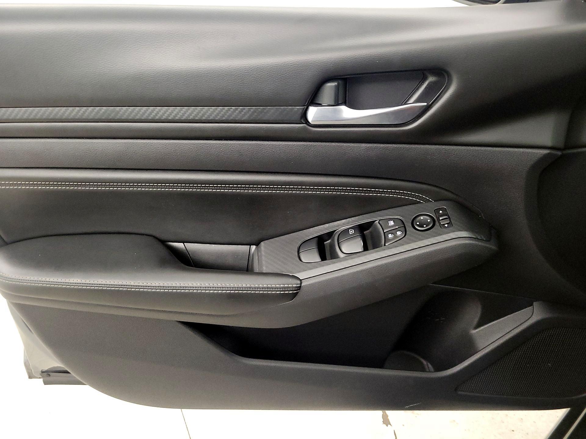 Thumbnail: 2020 Nissan Altima - 12