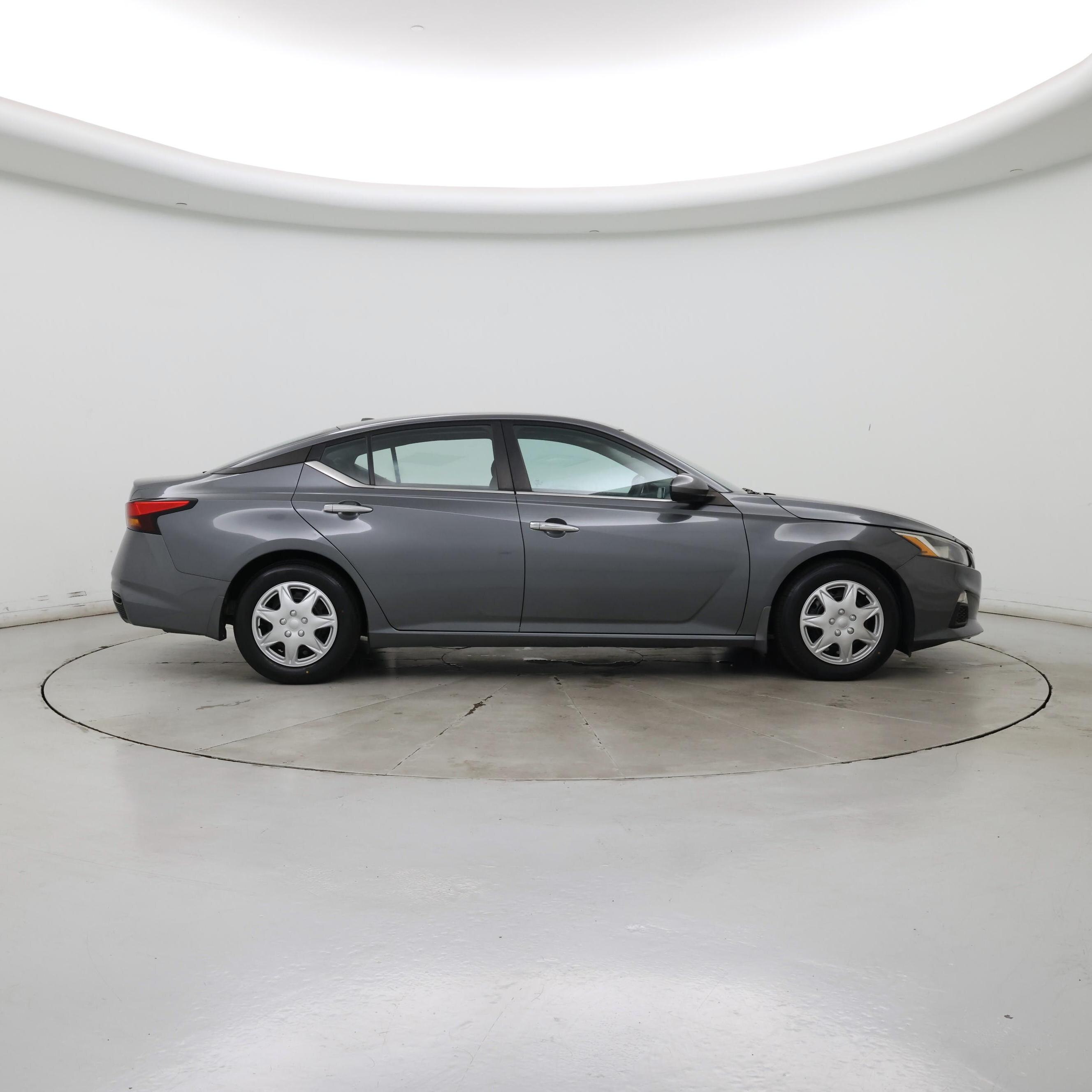 Thumbnail: 2020 Nissan Altima - 7