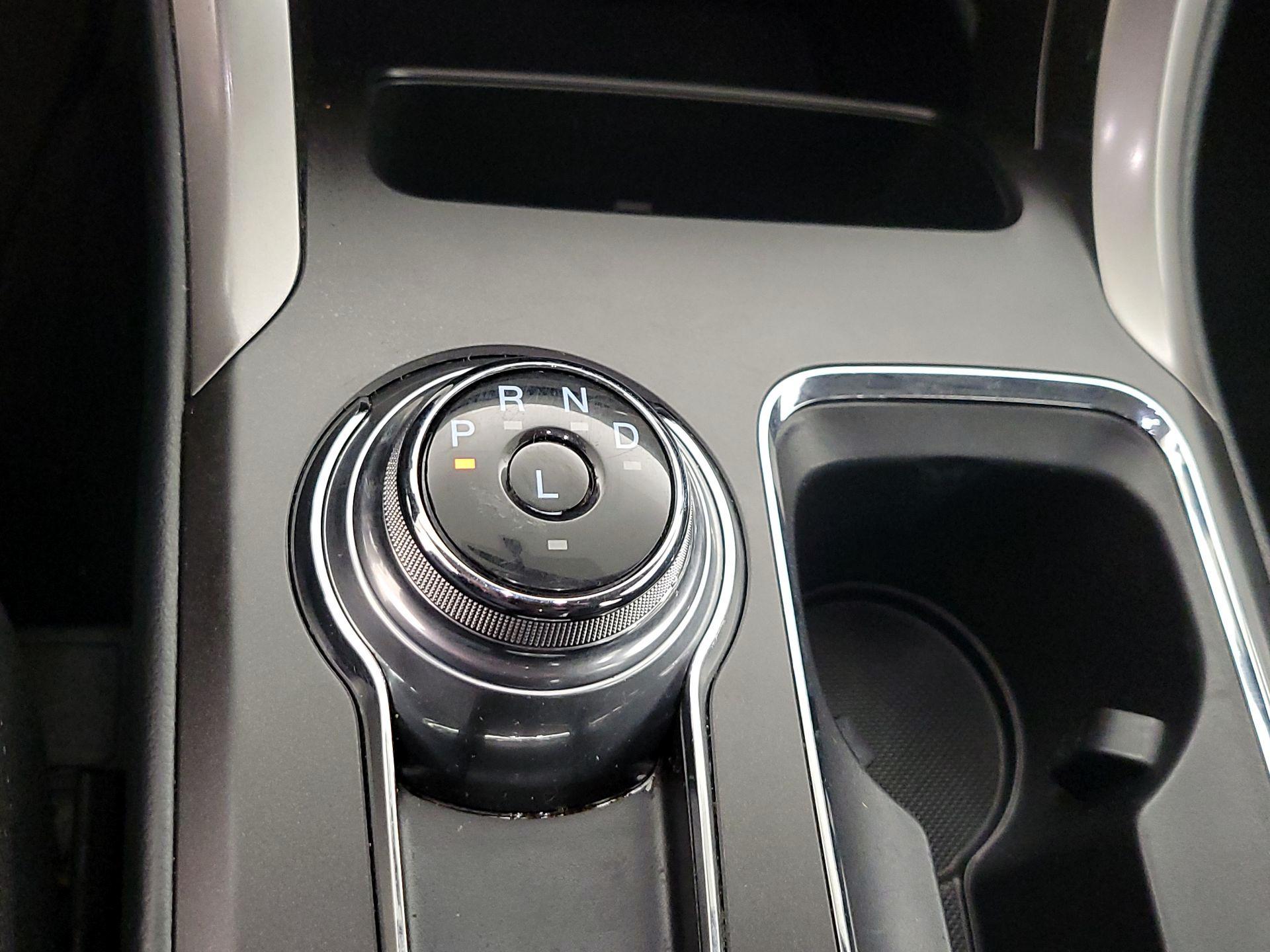 Thumbnail: 2018 Ford Fusion - 17