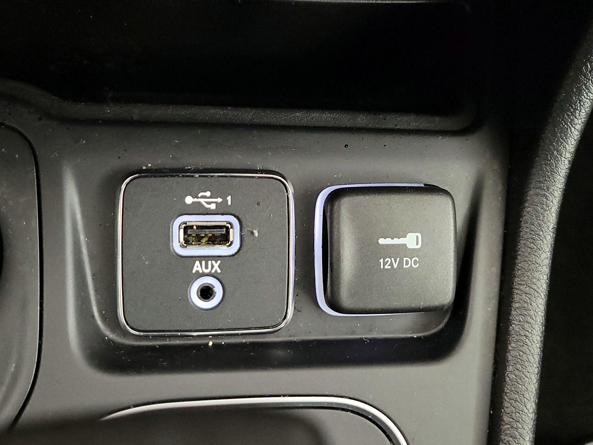 Thumbnail: 2021 Jeep Cherokee - 18