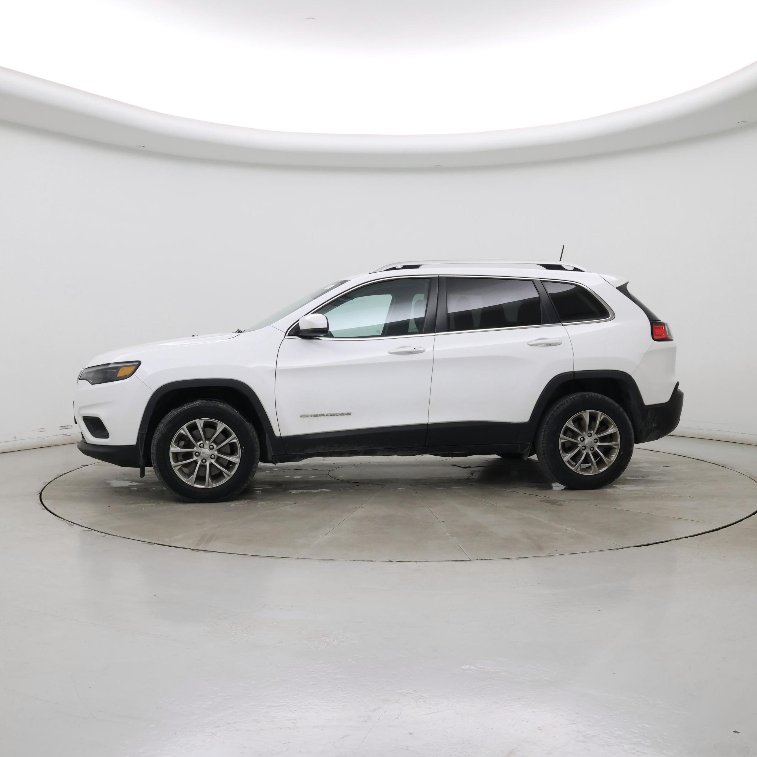 Thumbnail: 2021 Jeep Cherokee - 3