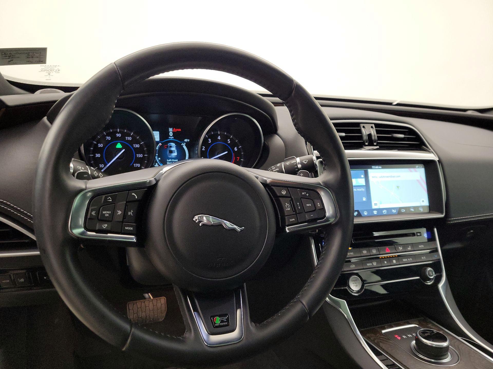 Thumbnail: 2017 Jaguar XE - 10