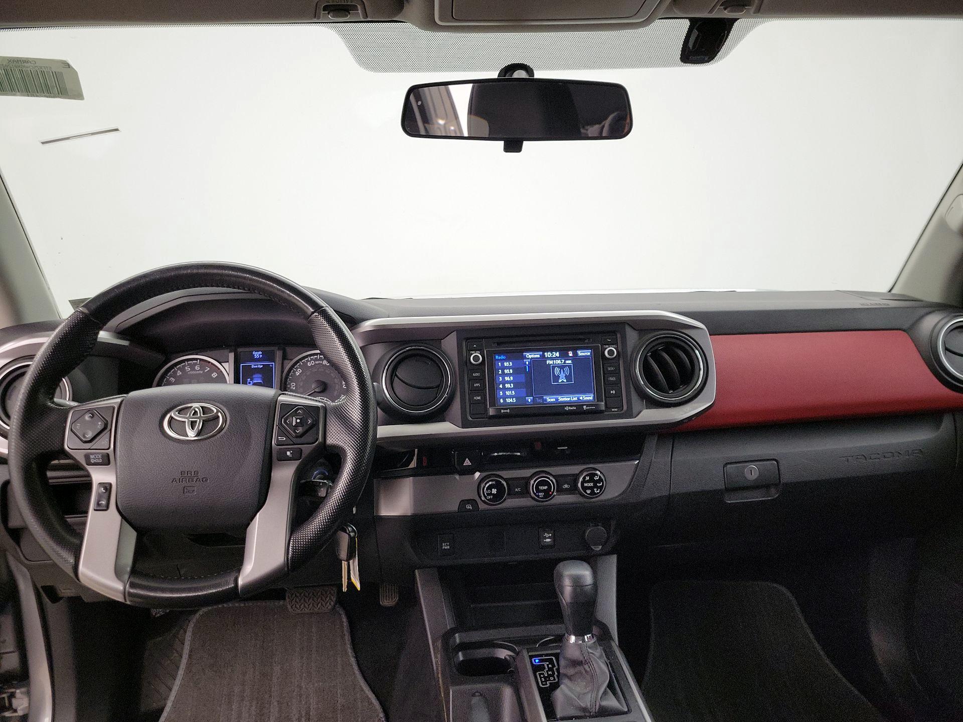 Thumbnail: 2016 Toyota Tacoma - 9