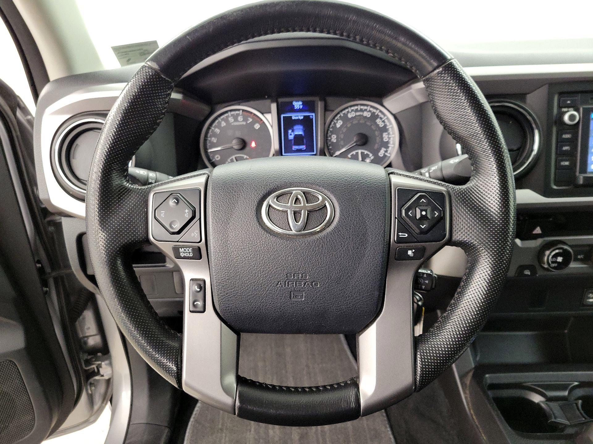 Thumbnail: 2016 Toyota Tacoma - 10