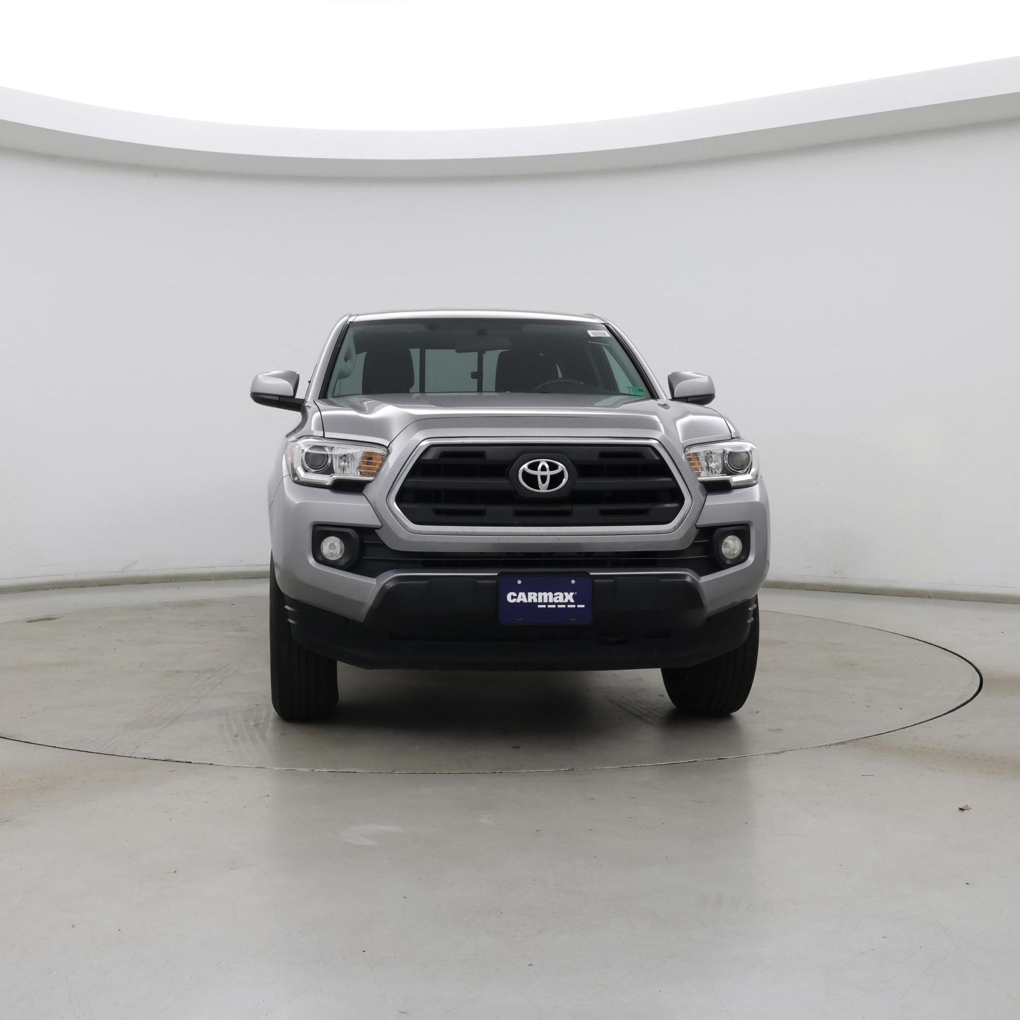Thumbnail: 2016 Toyota Tacoma - 5