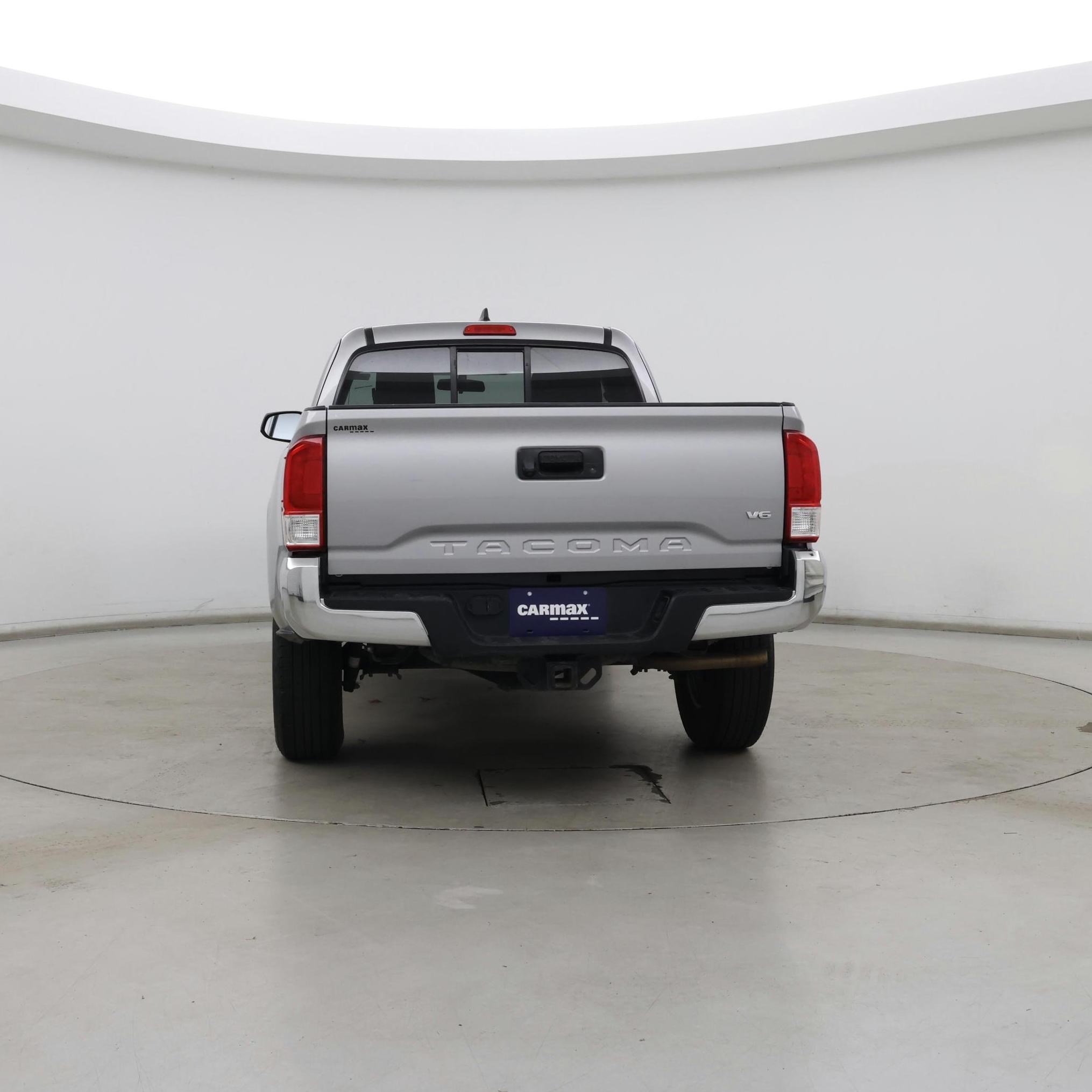 Thumbnail: 2016 Toyota Tacoma - 6