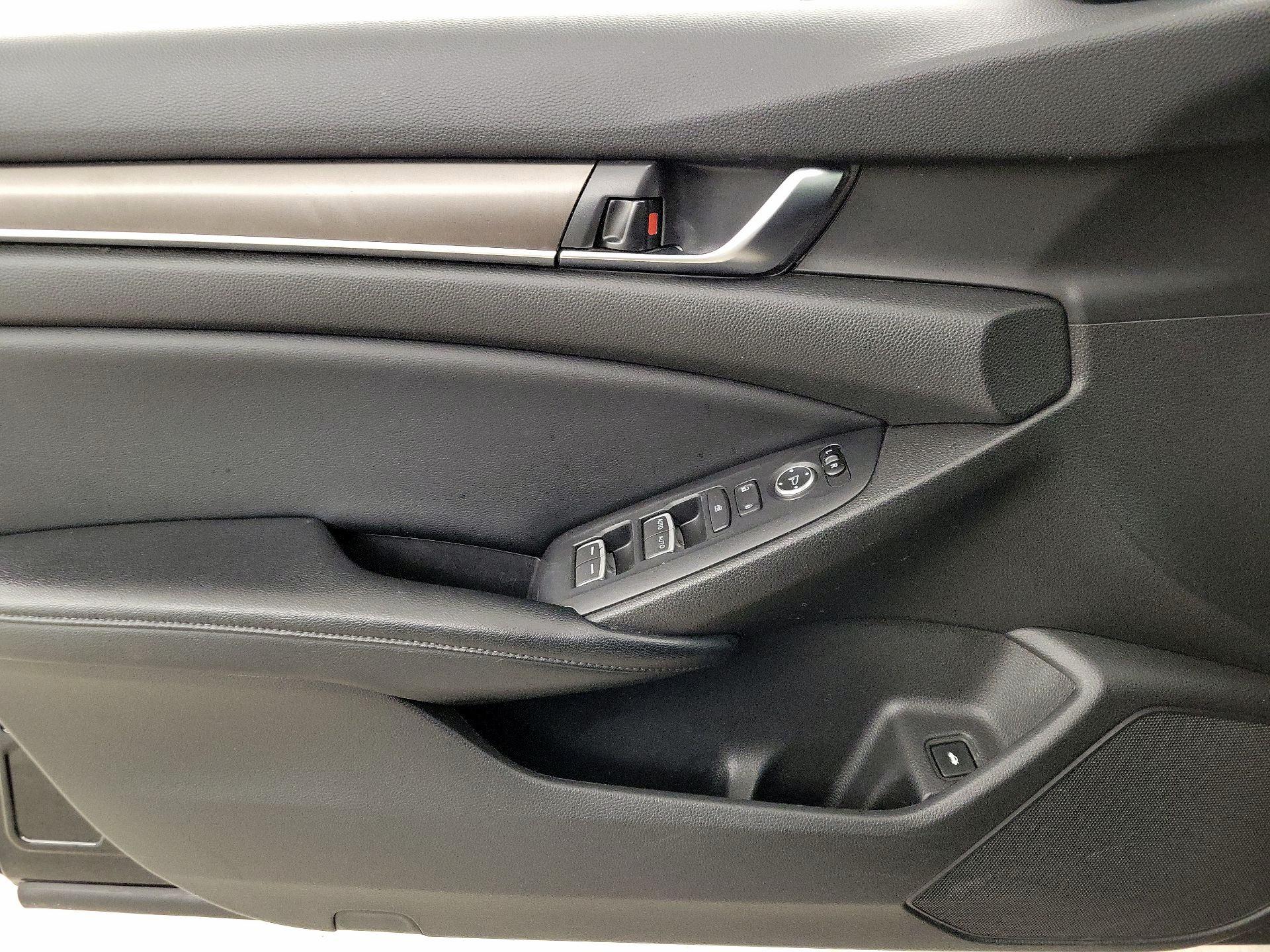 Thumbnail: 2018 Honda Accord - 12