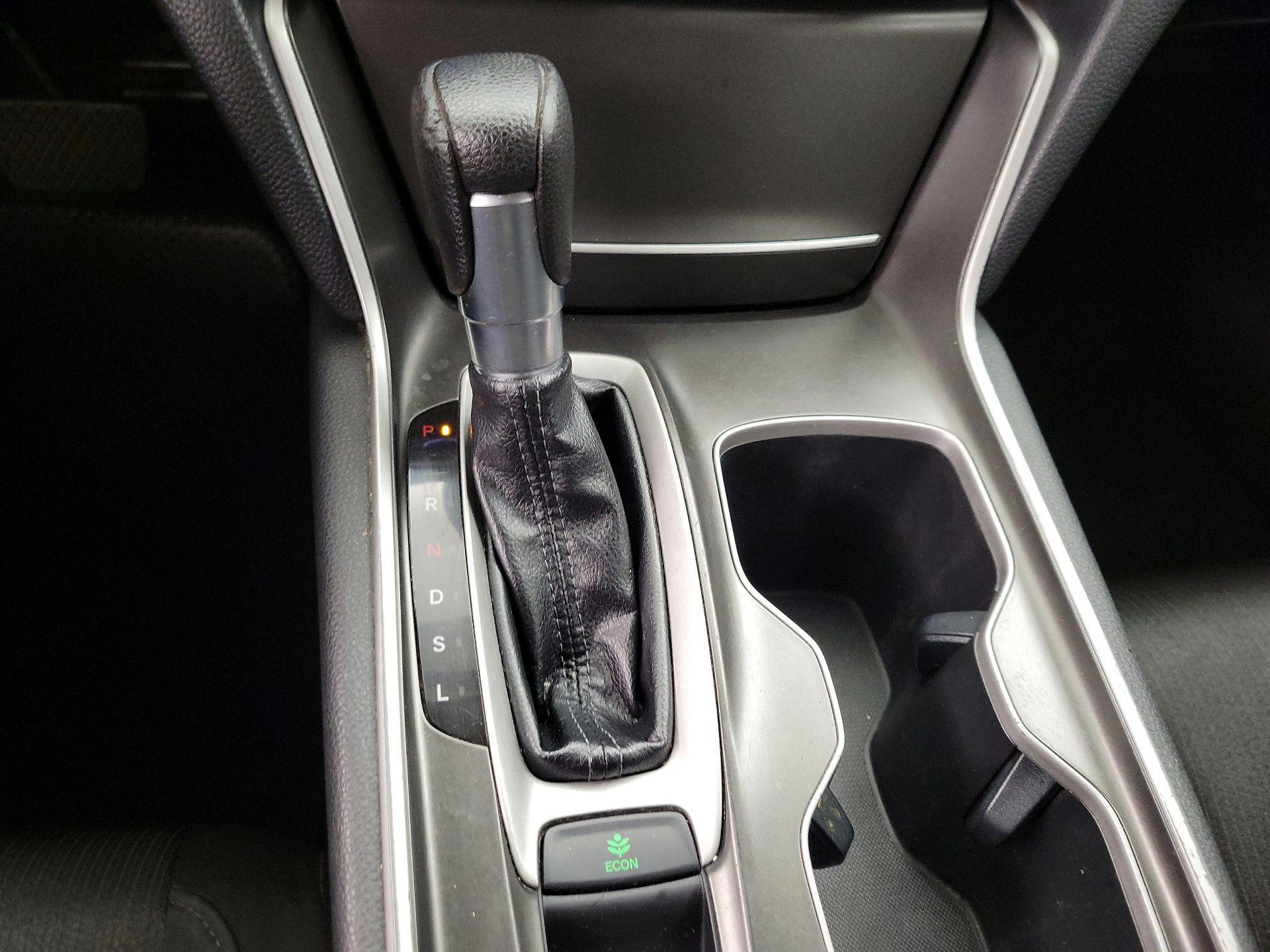 Thumbnail: 2018 Honda Accord - 16