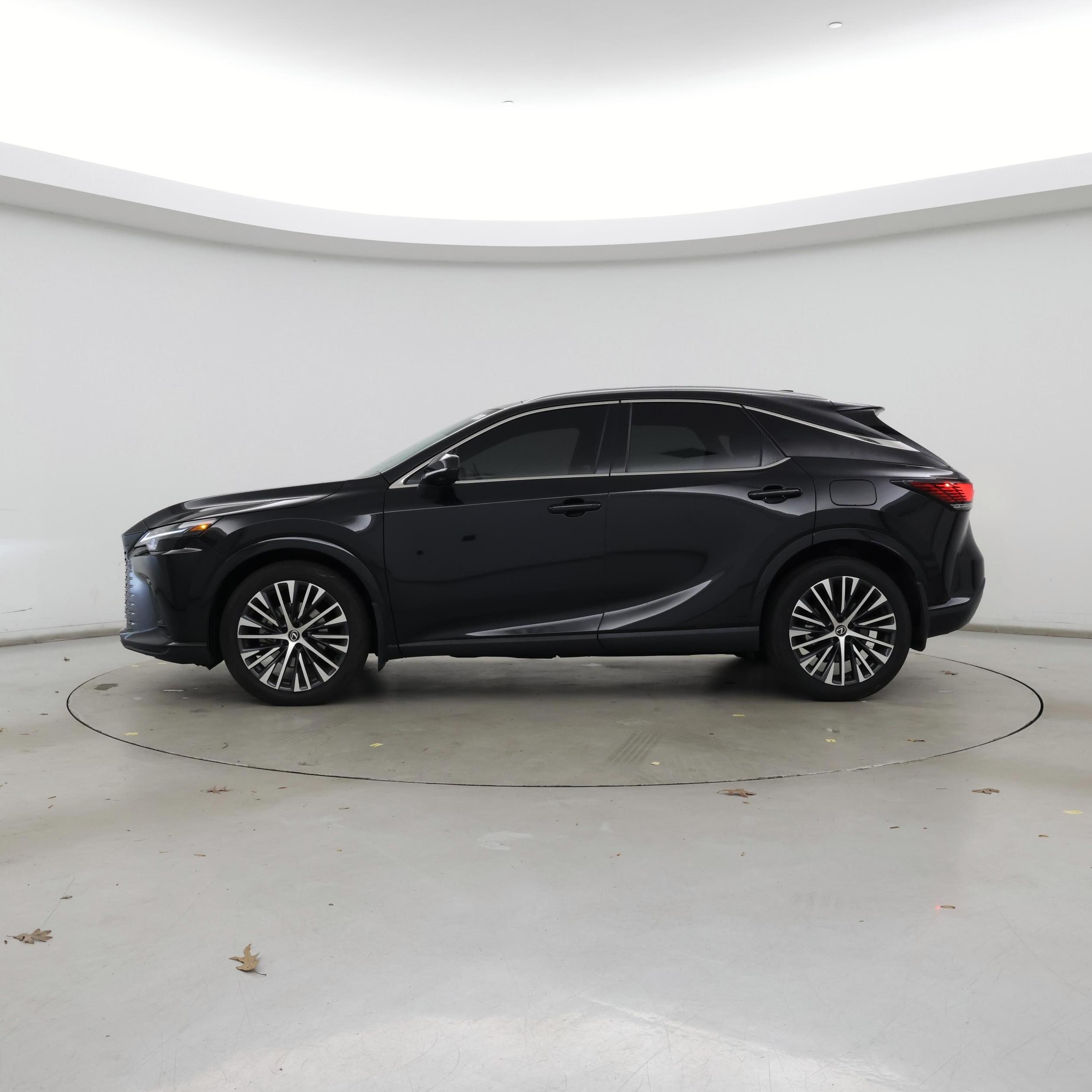 Thumbnail: 2023 Lexus RX - 3