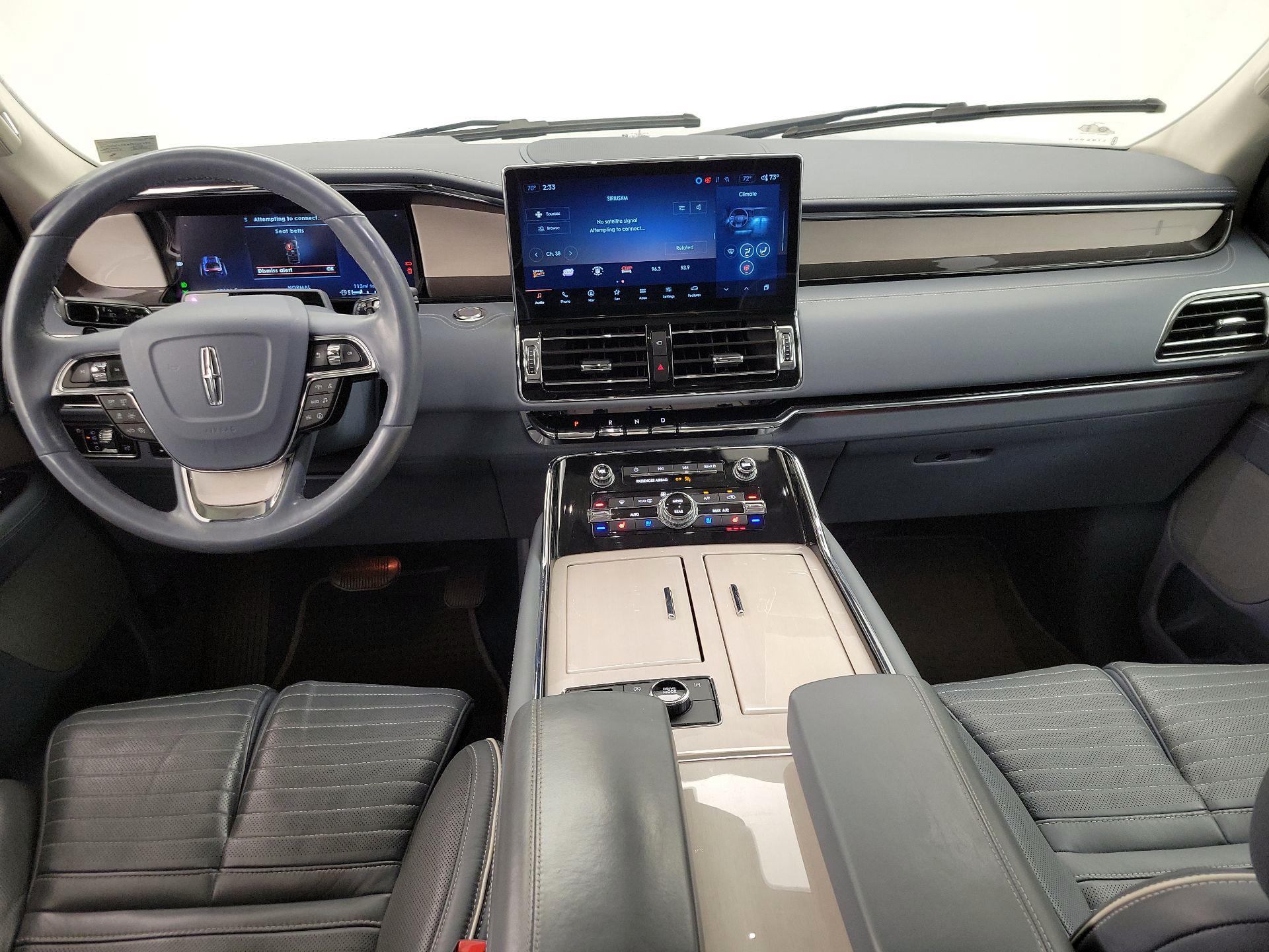Thumbnail: 2023 Lincoln Navigator - 9