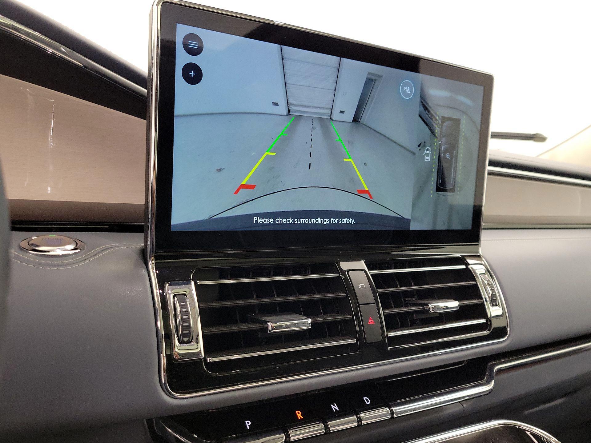 Thumbnail: 2023 Lincoln Navigator - 15