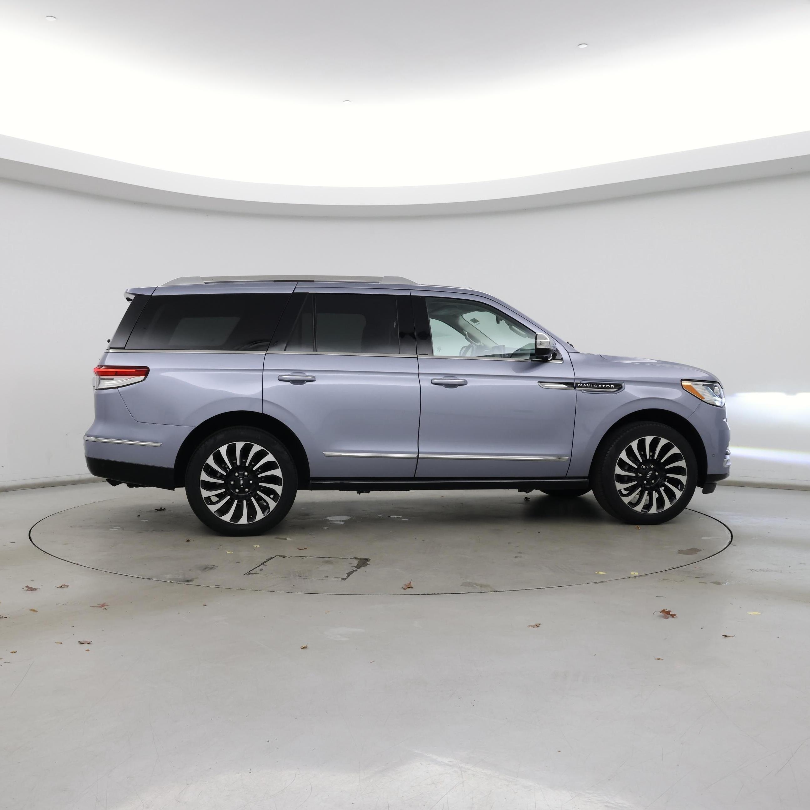 Thumbnail: 2023 Lincoln Navigator - 7