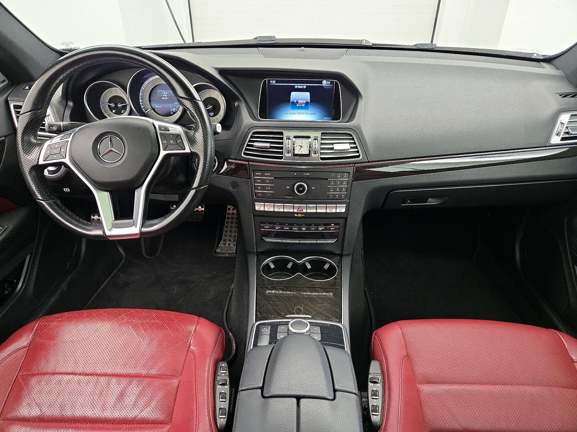 Thumbnail: 2016 Mercedes-Benz E-Class - 9