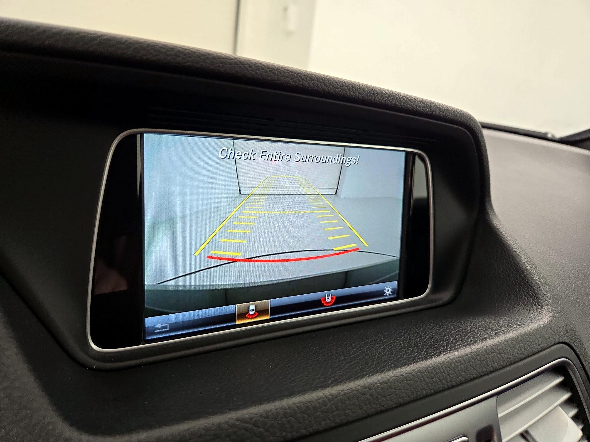 Thumbnail: 2016 Mercedes-Benz E-Class - 14