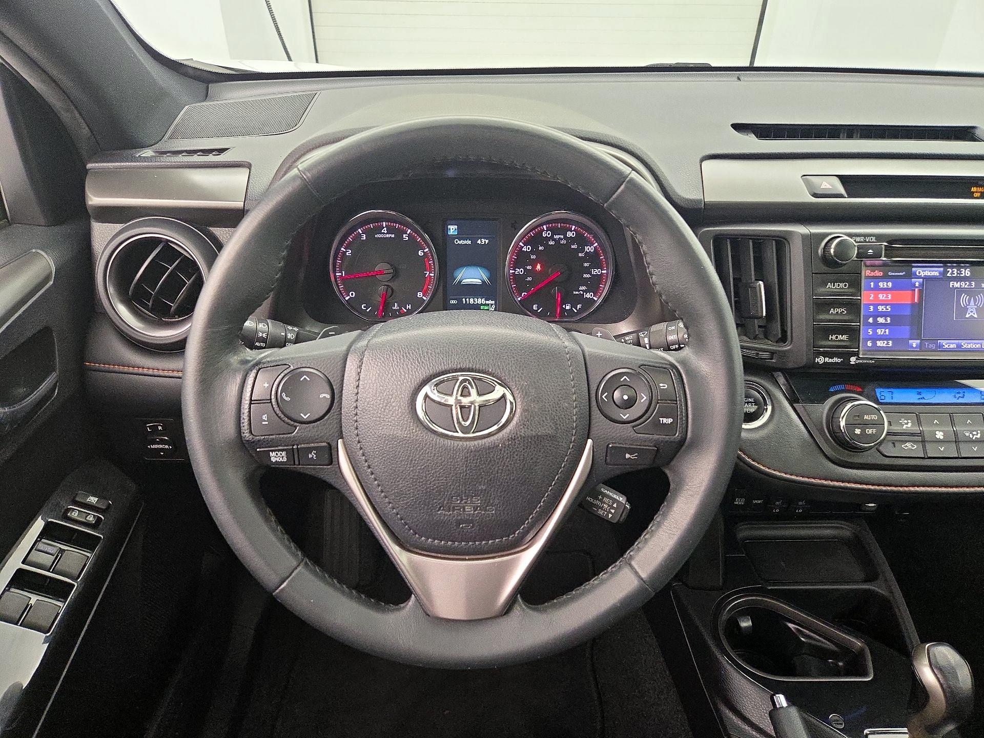 Thumbnail: 2017 Toyota RAV4 - 10