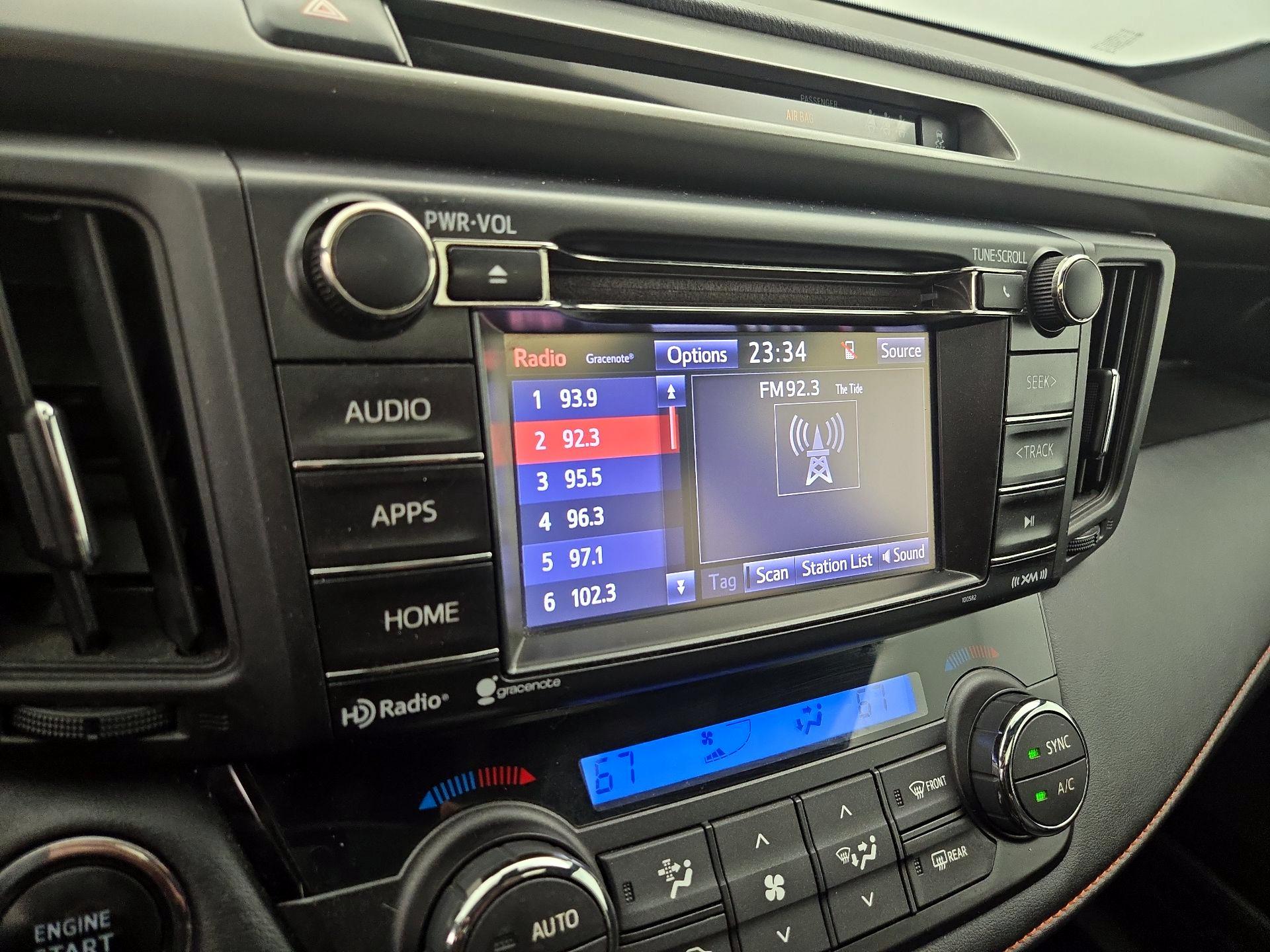 Thumbnail: 2017 Toyota RAV4 - 15