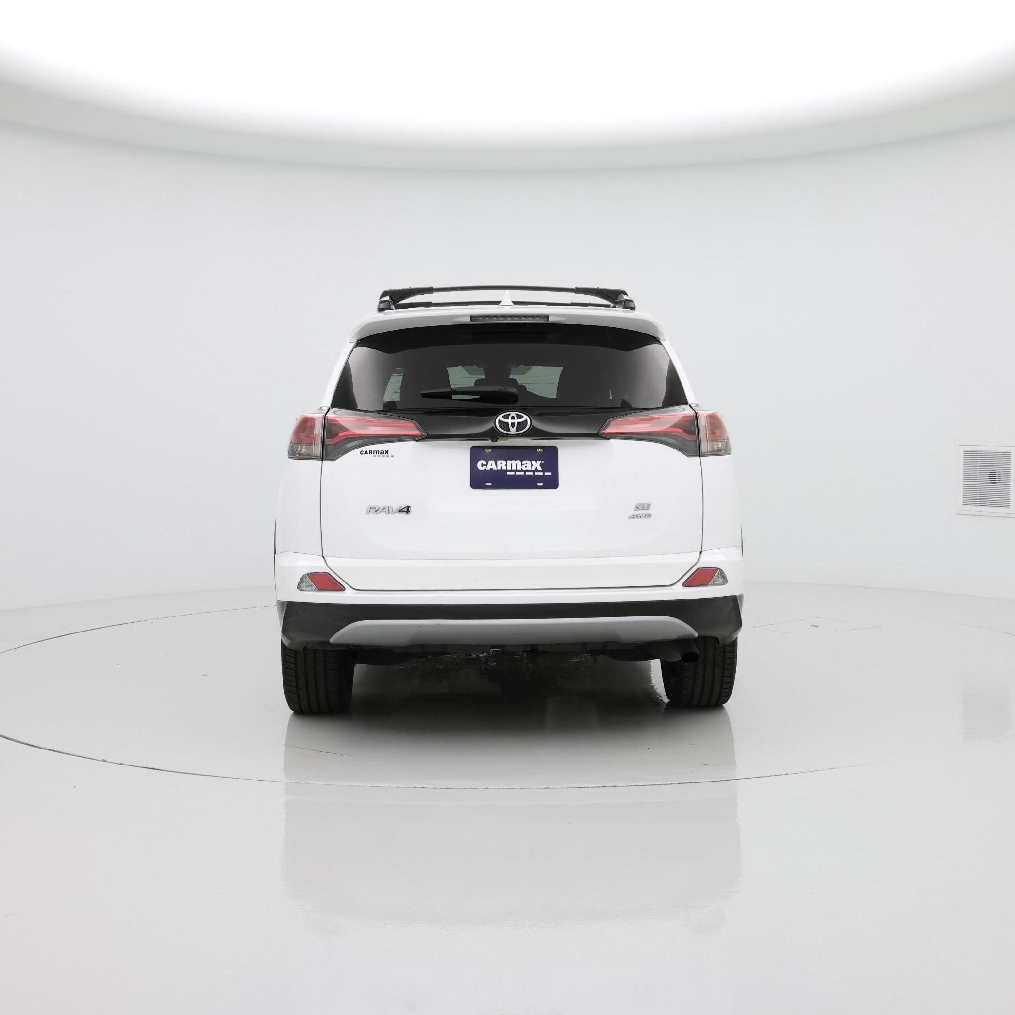 Thumbnail: 2017 Toyota RAV4 - 6