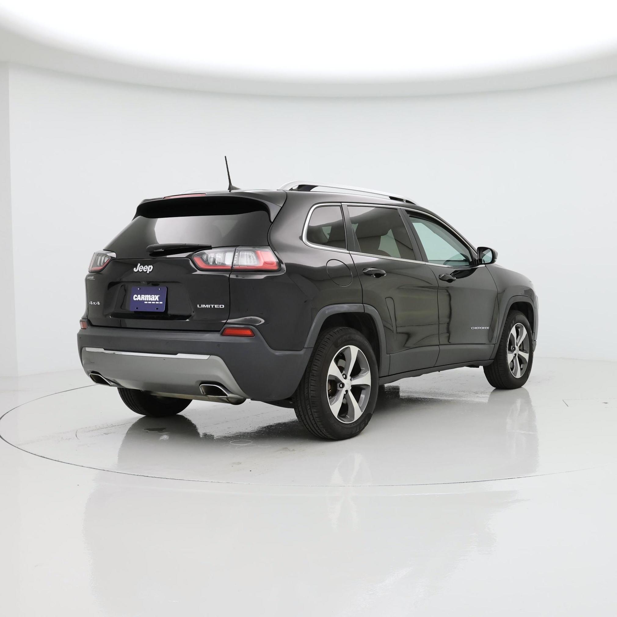 Thumbnail: 2019 Jeep Cherokee - 8