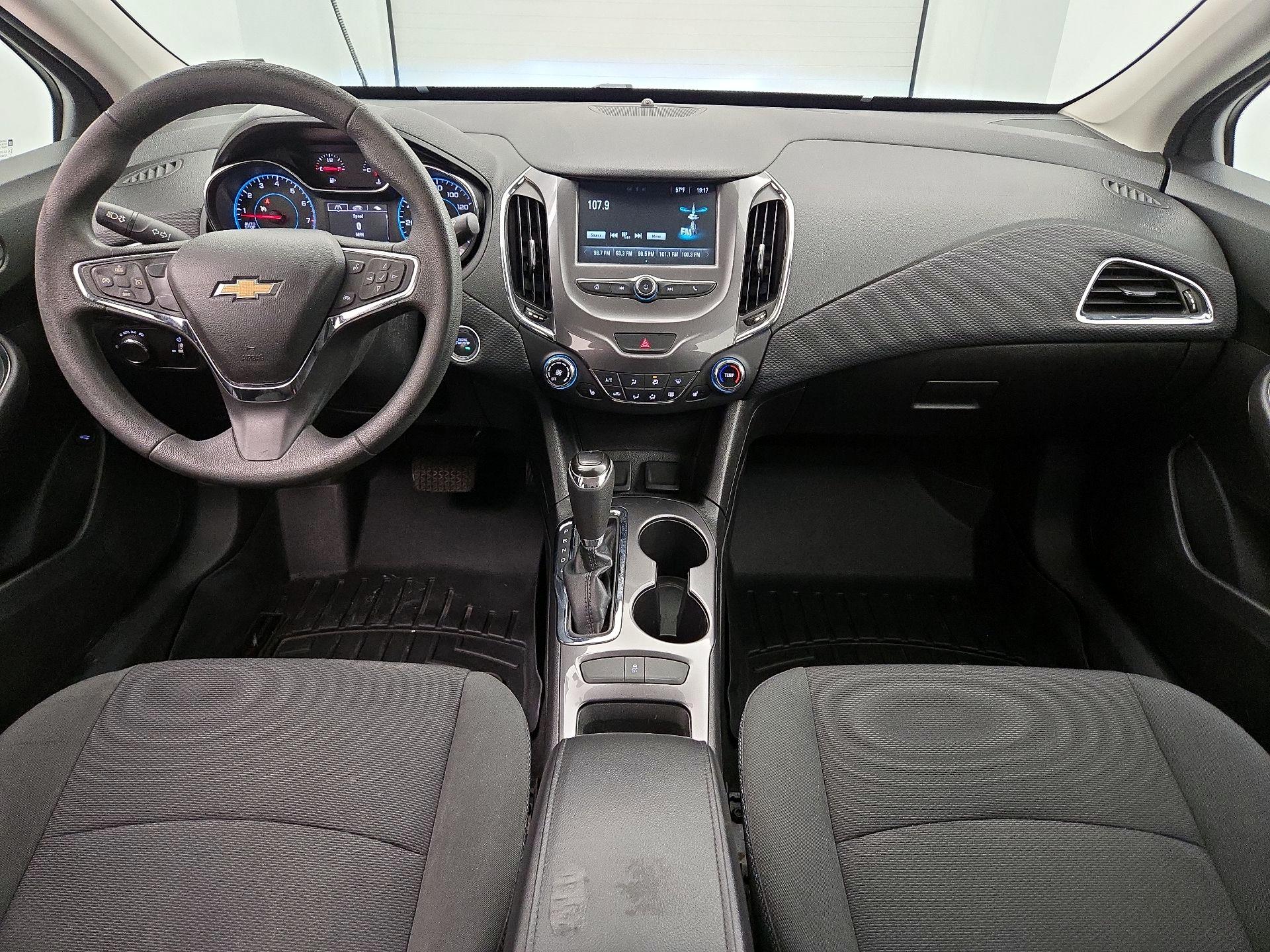 Thumbnail: 2016 Chevrolet Cruze - 9