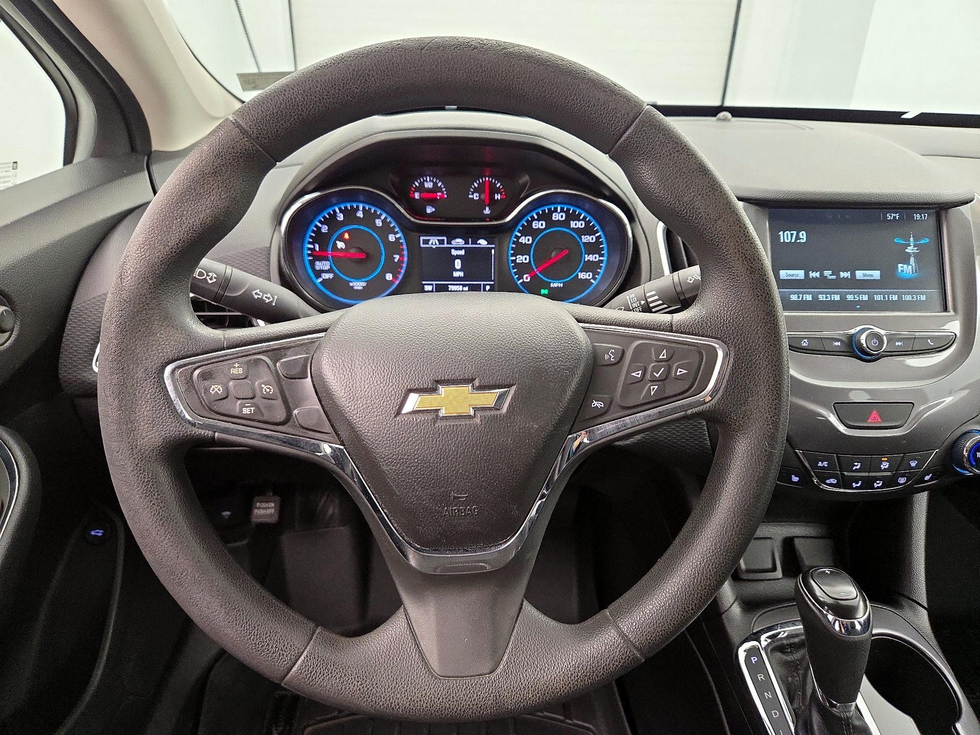Thumbnail: 2016 Chevrolet Cruze - 10