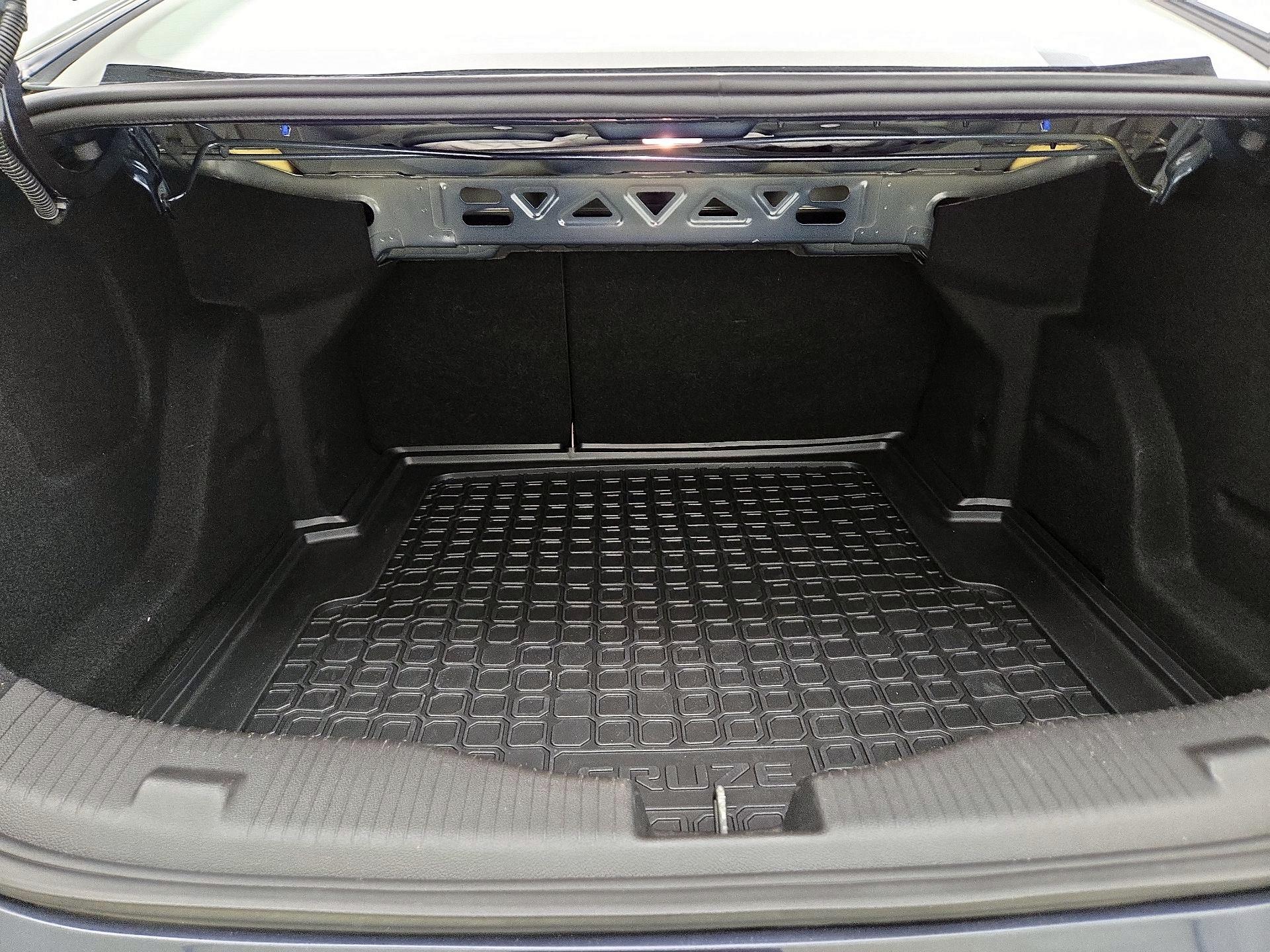 Thumbnail: 2016 Chevrolet Cruze - 20