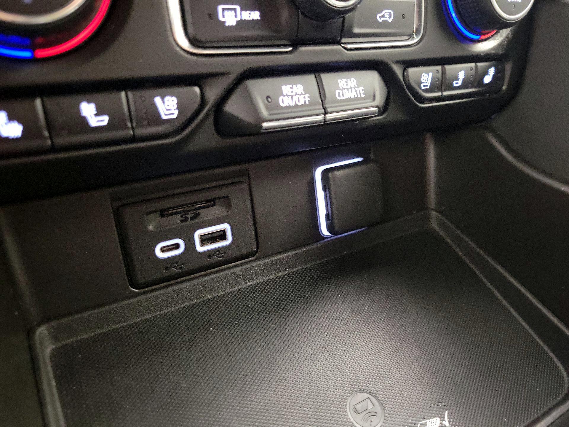 Thumbnail: 2021 Chevrolet Suburban - 19