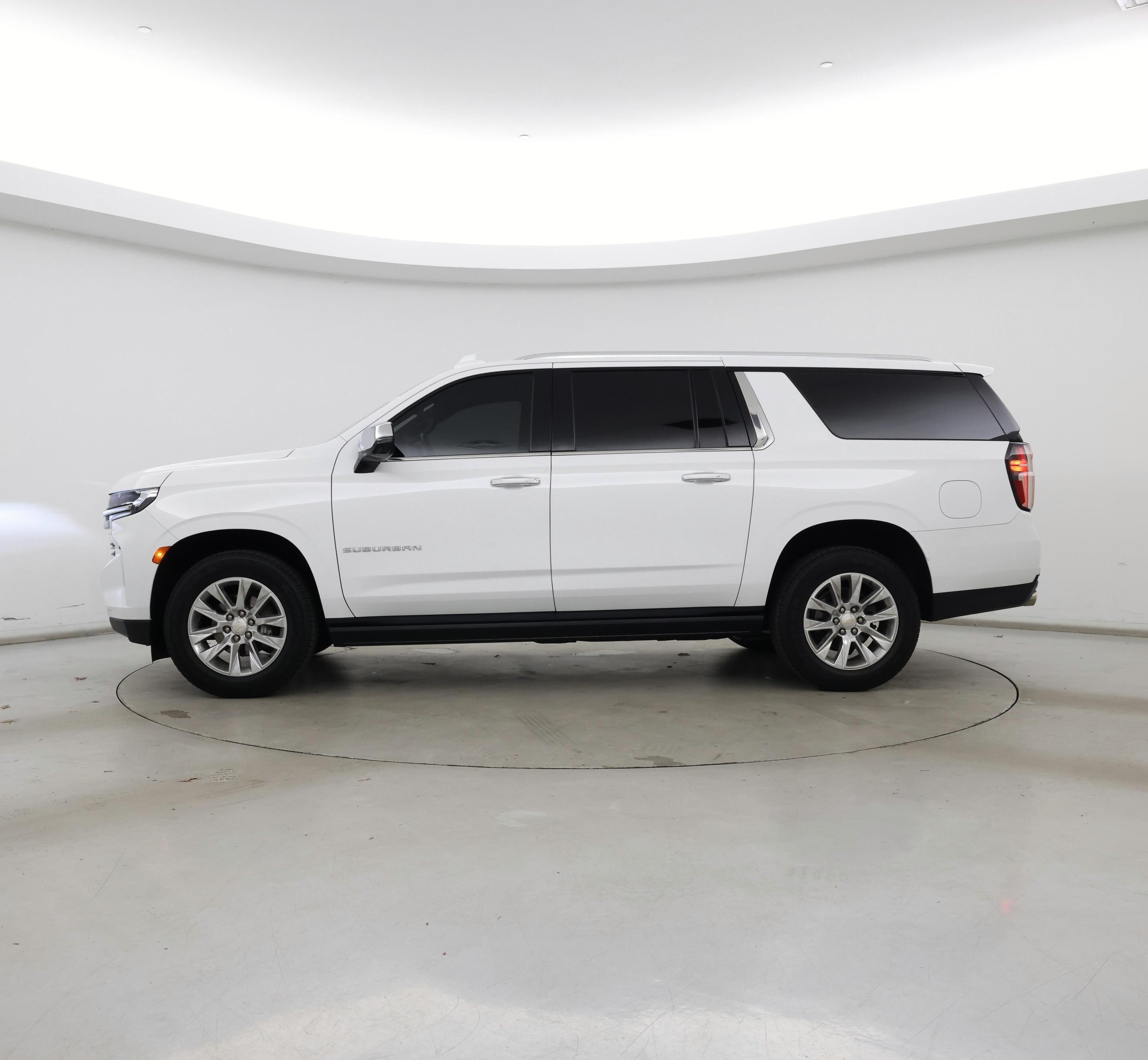 Thumbnail: 2021 Chevrolet Suburban - 3