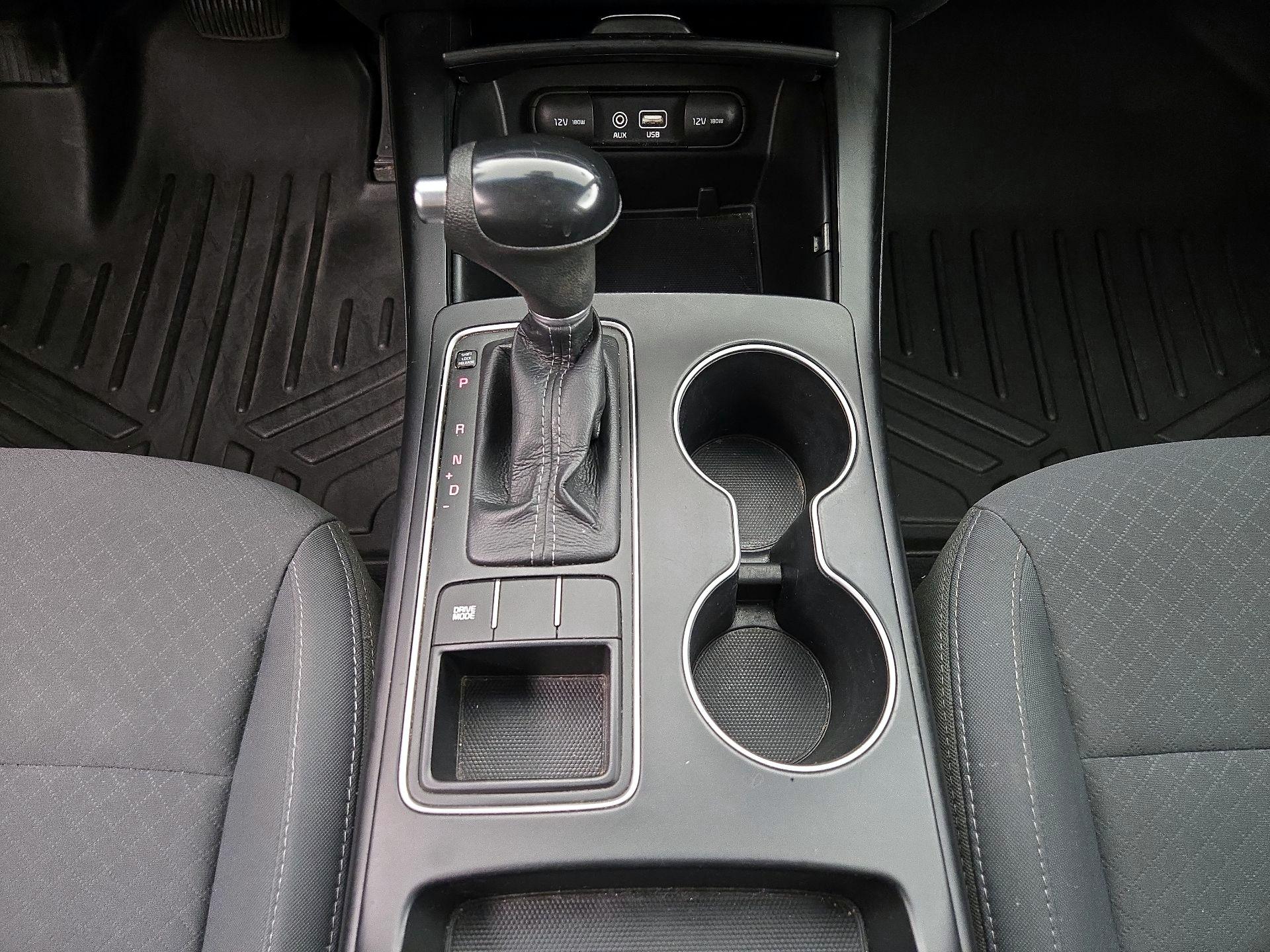 Thumbnail: 2017 Kia Sorento - 17