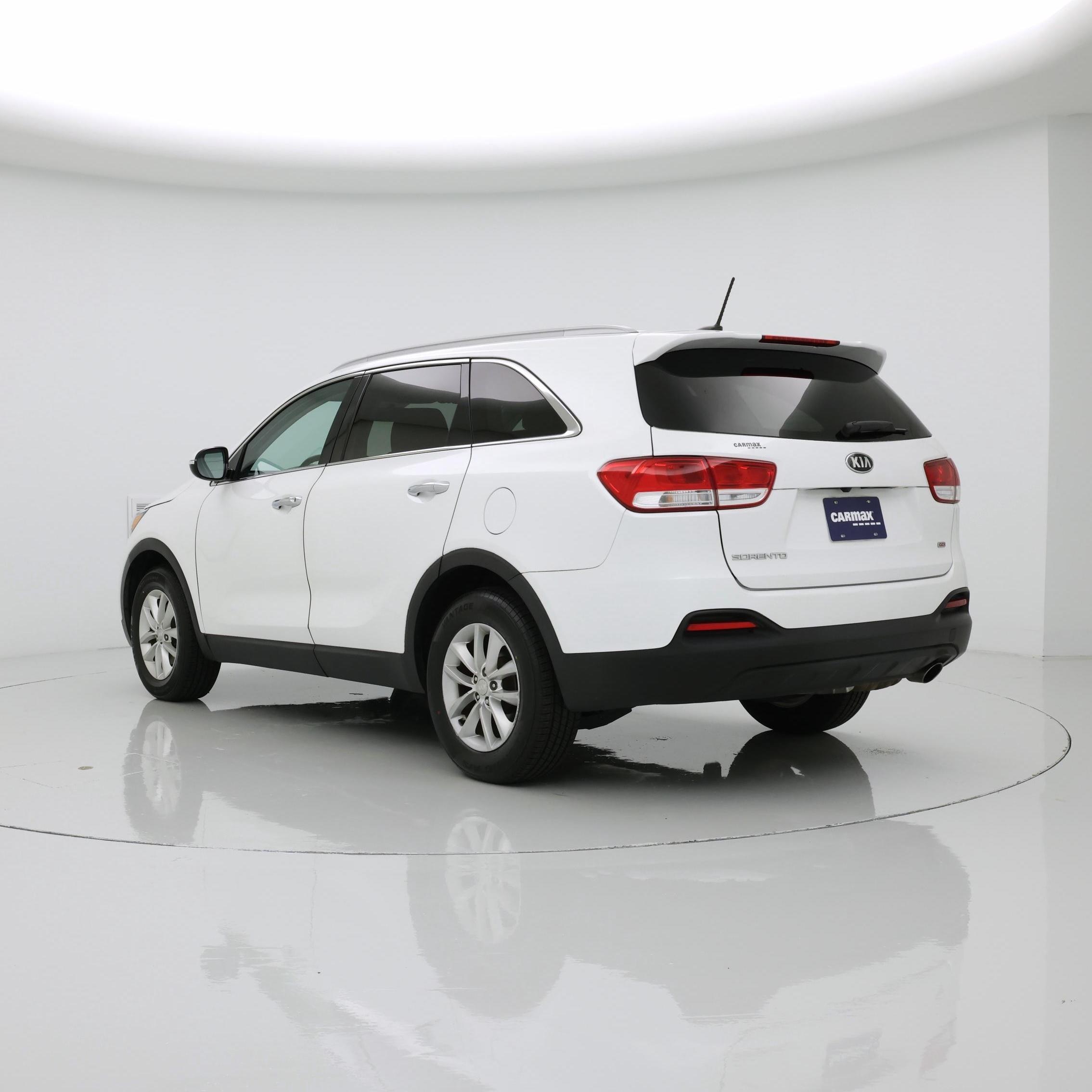 Thumbnail: 2017 Kia Sorento - 2