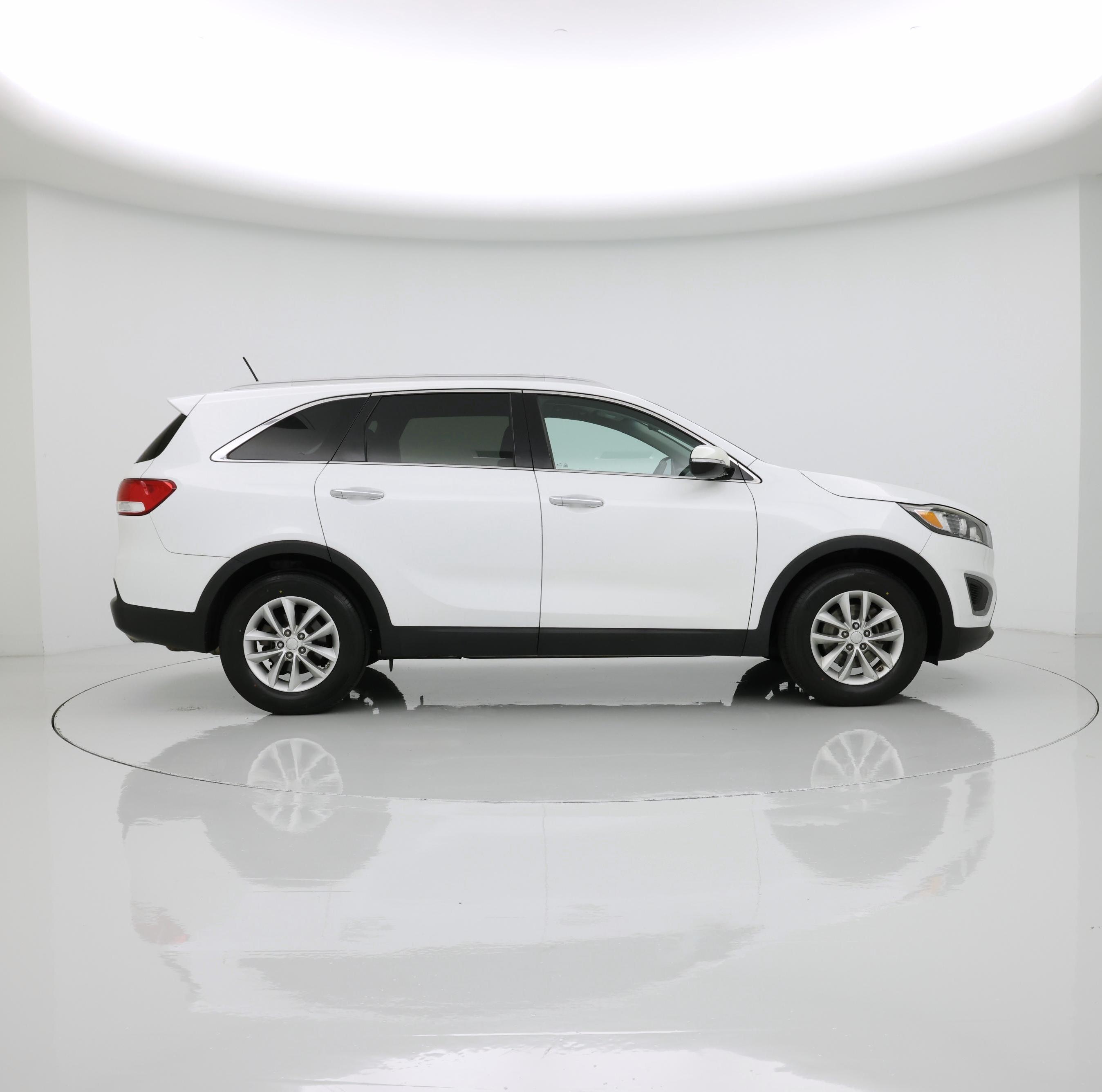 Thumbnail: 2017 Kia Sorento - 7