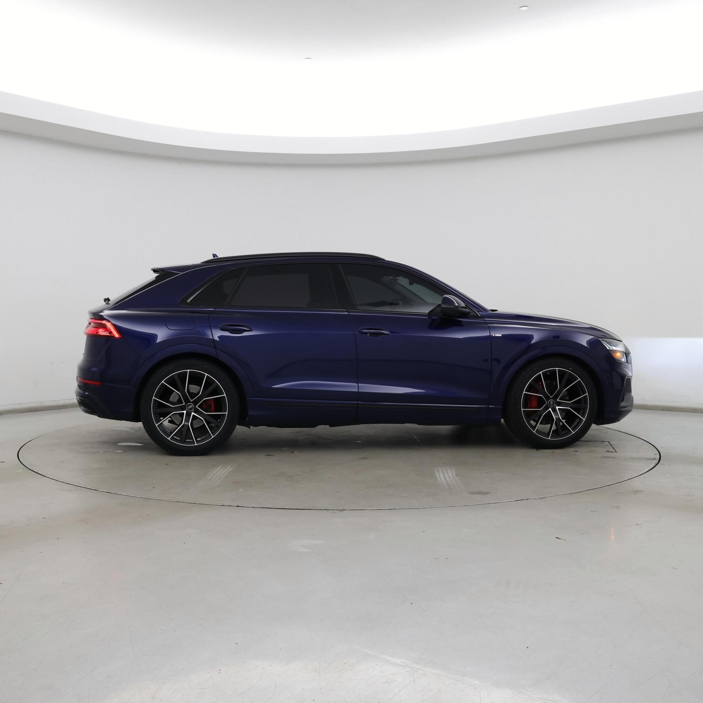 Thumbnail: 2023 Audi Q8 - 7