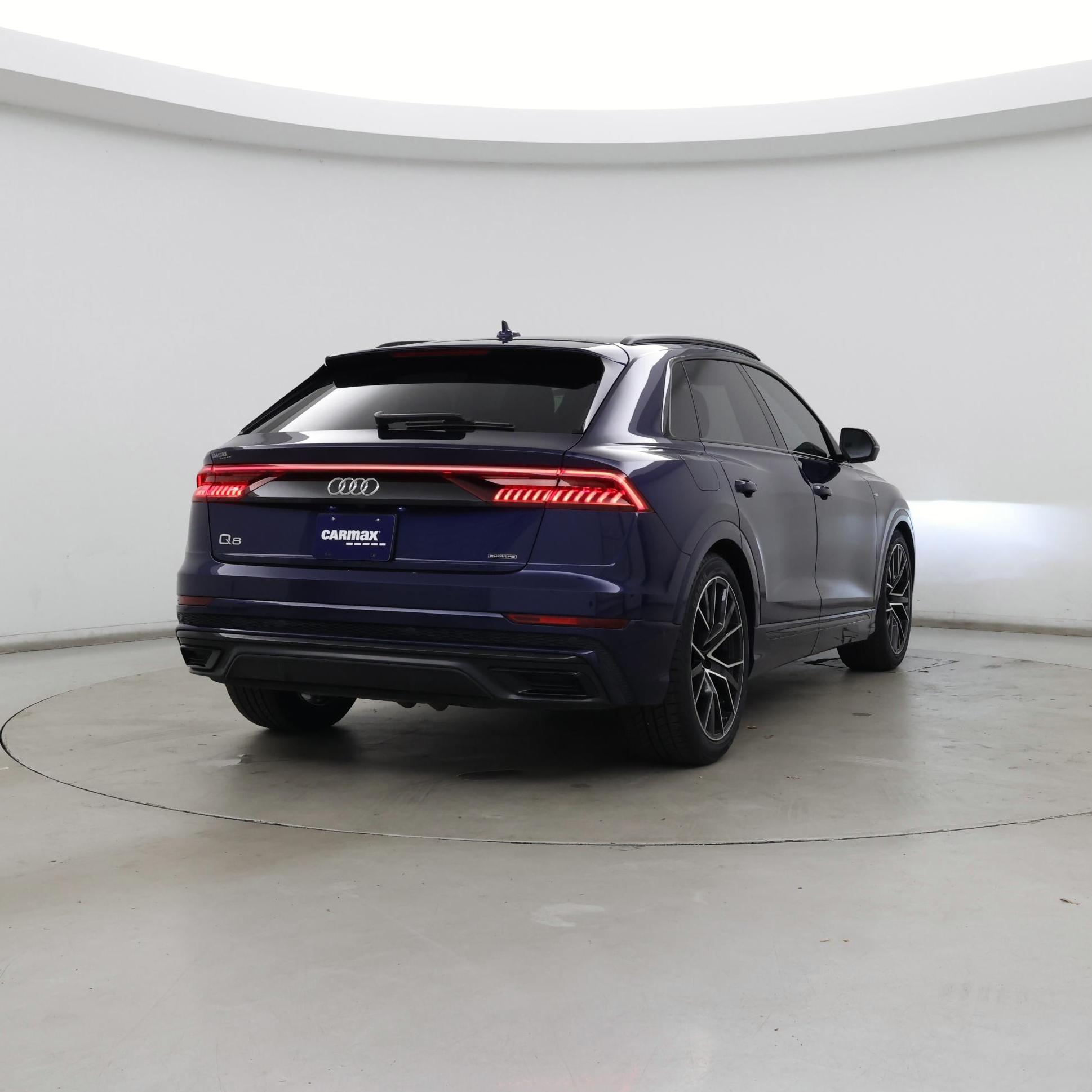 Thumbnail: 2023 Audi Q8 - 8