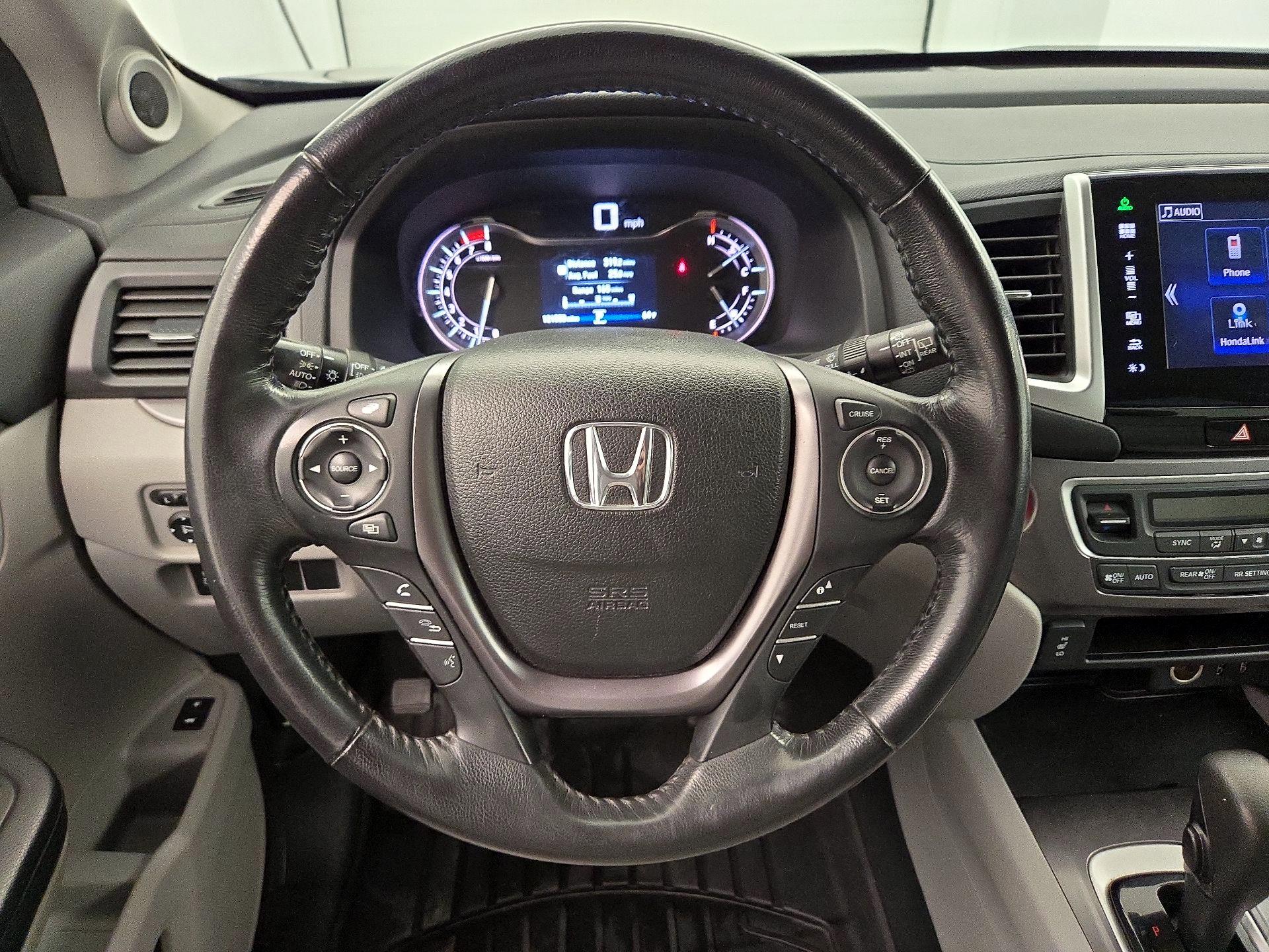 Thumbnail: 2016 Honda Pilot - 10