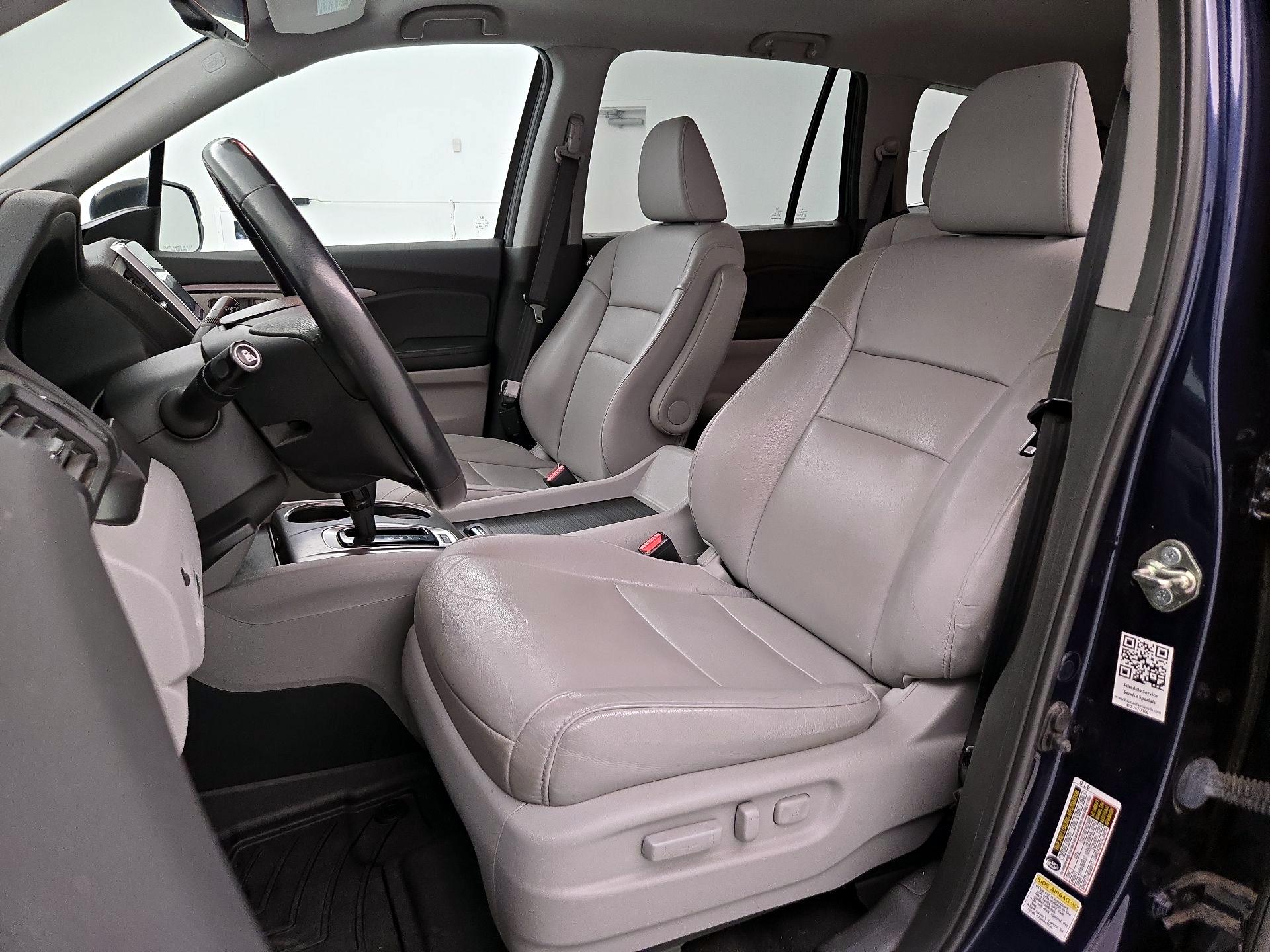 Thumbnail: 2016 Honda Pilot - 11