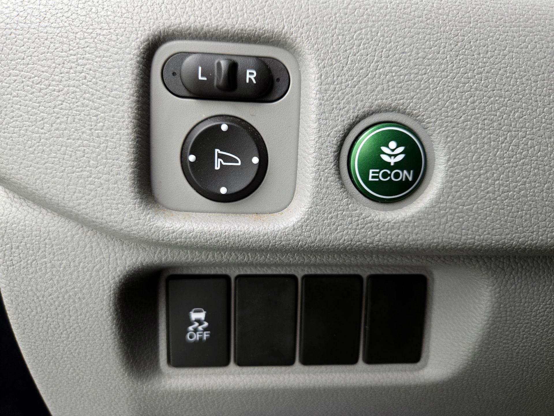 Thumbnail: 2016 Honda Pilot - 13