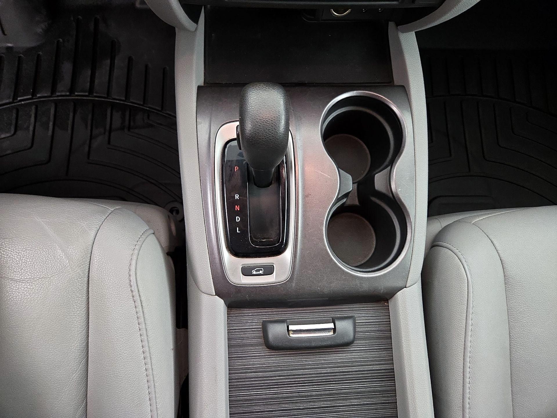 Thumbnail: 2016 Honda Pilot - 17