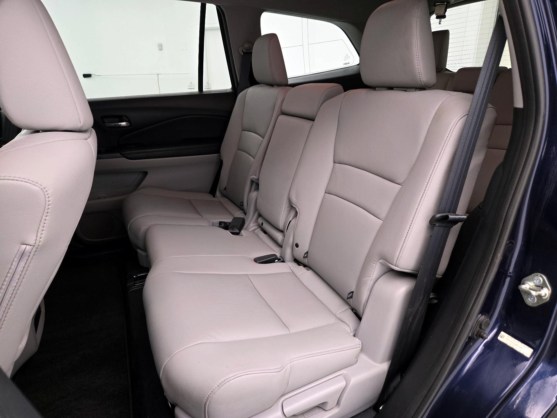 Thumbnail: 2016 Honda Pilot - 19