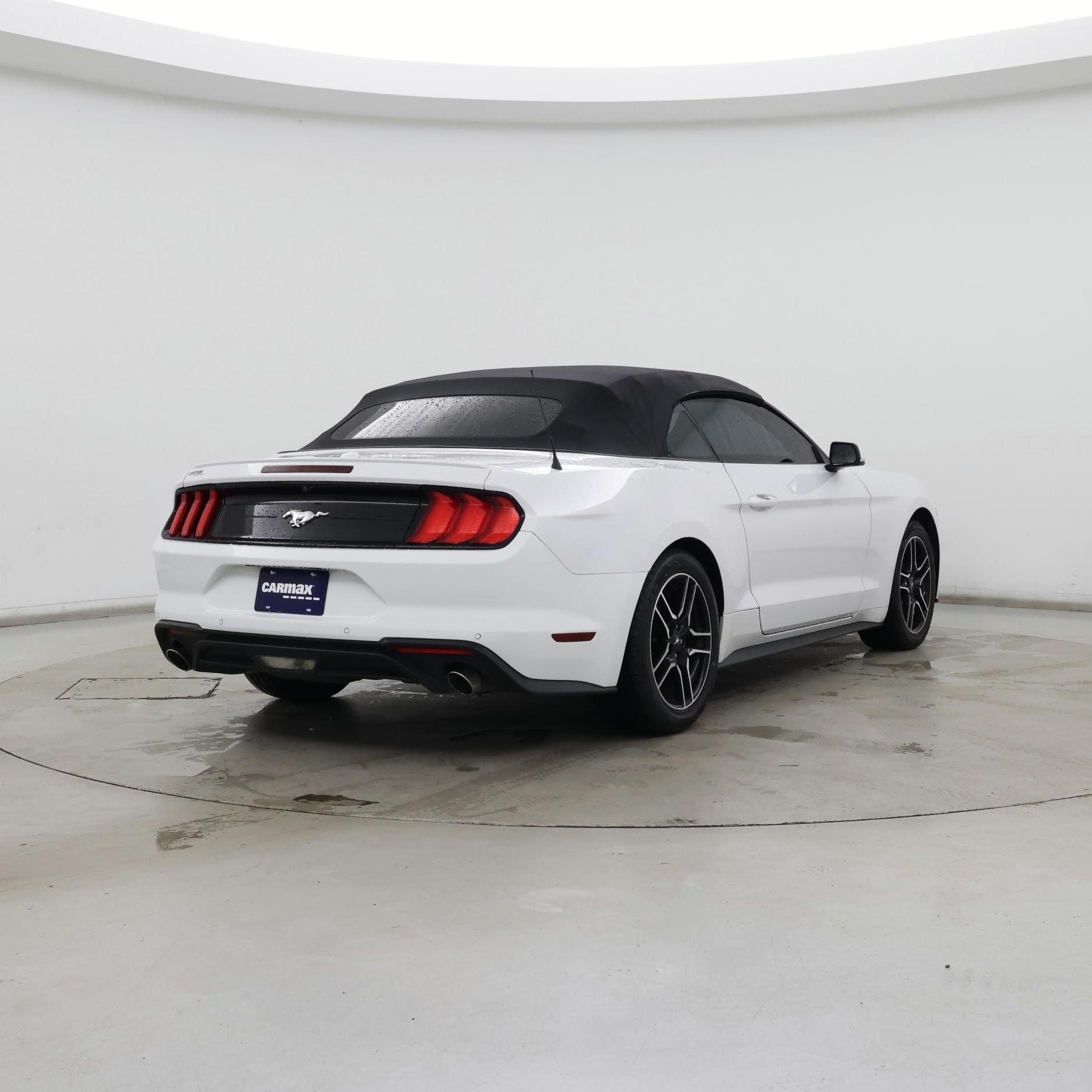 Thumbnail: 2022 Ford Mustang - 8