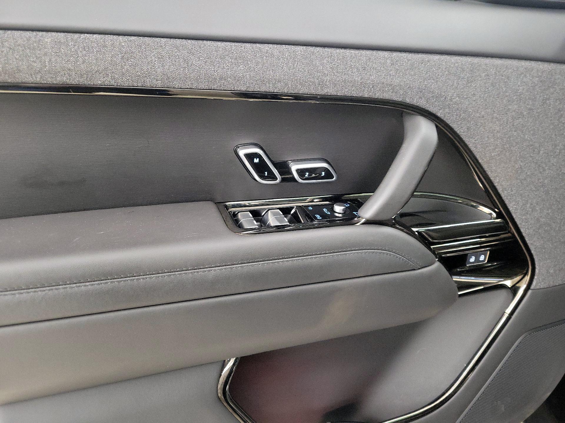 Thumbnail: 2024 Land Rover Range Rover Sport - 12