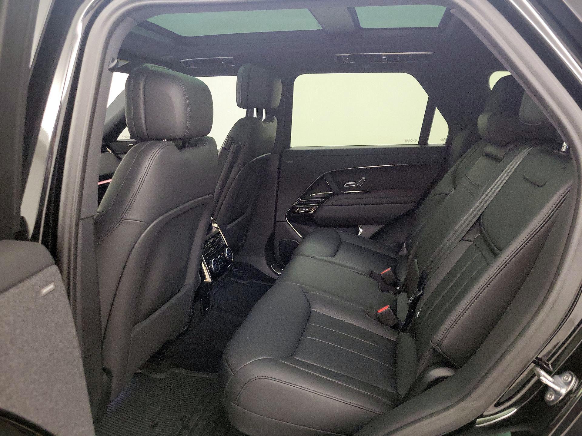 Thumbnail: 2024 Land Rover Range Rover Sport - 20