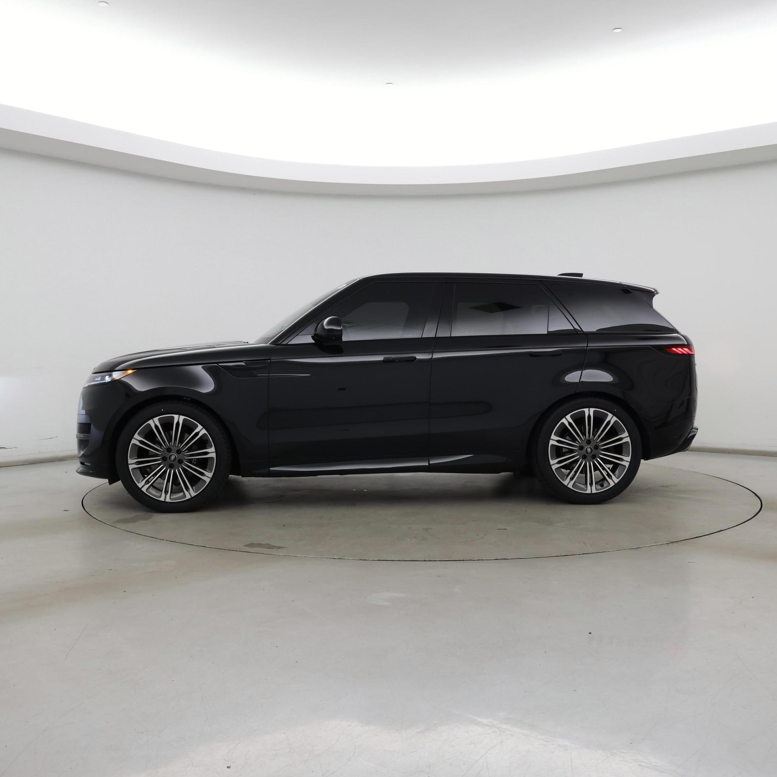 Thumbnail: 2024 Land Rover Range Rover Sport - 3