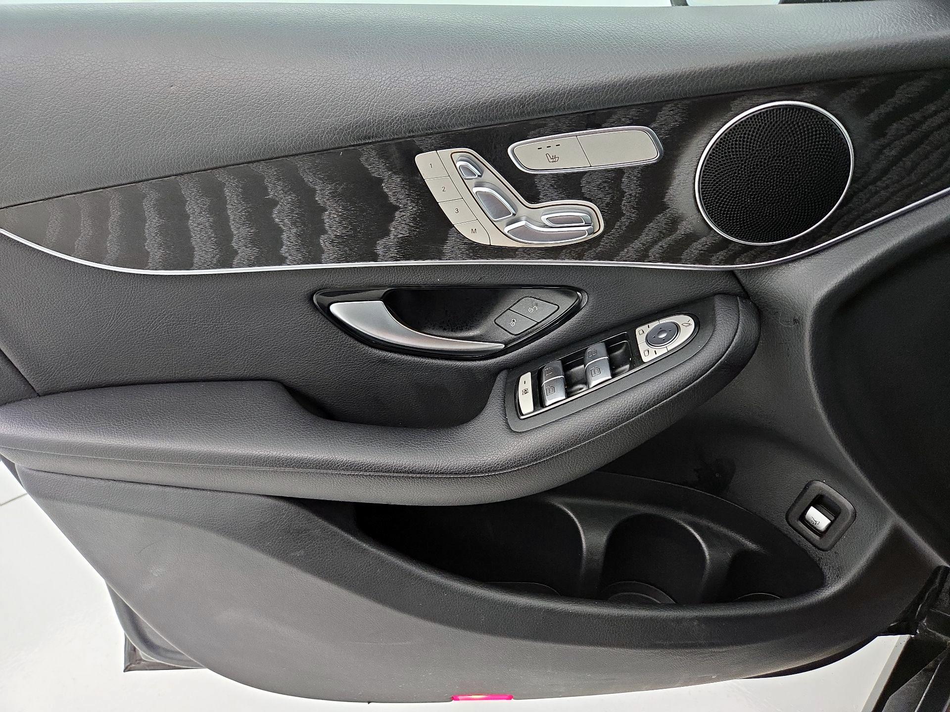 Thumbnail: 2018 Mercedes-Benz GLC - 12