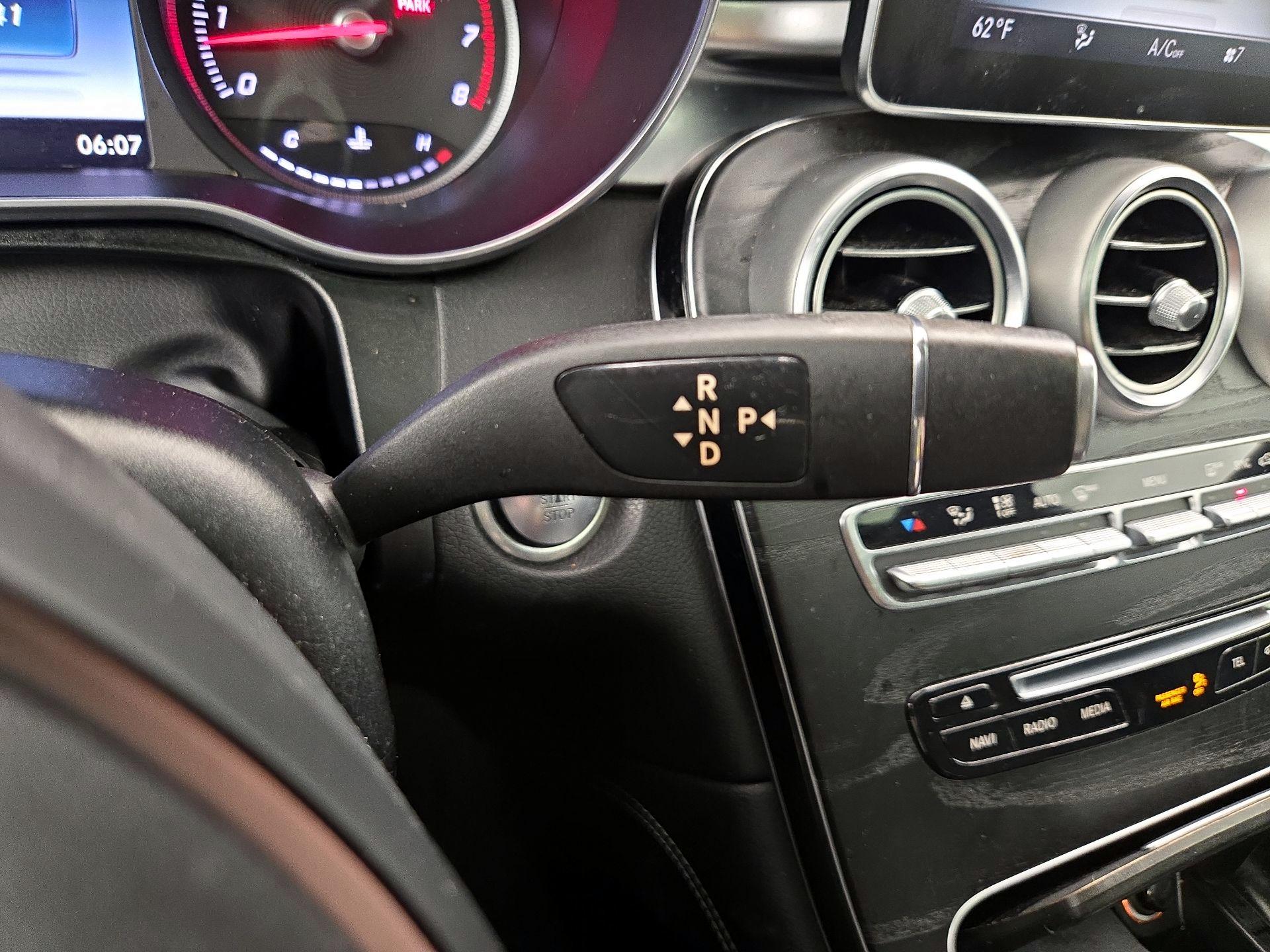 Thumbnail: 2018 Mercedes-Benz GLC - 18